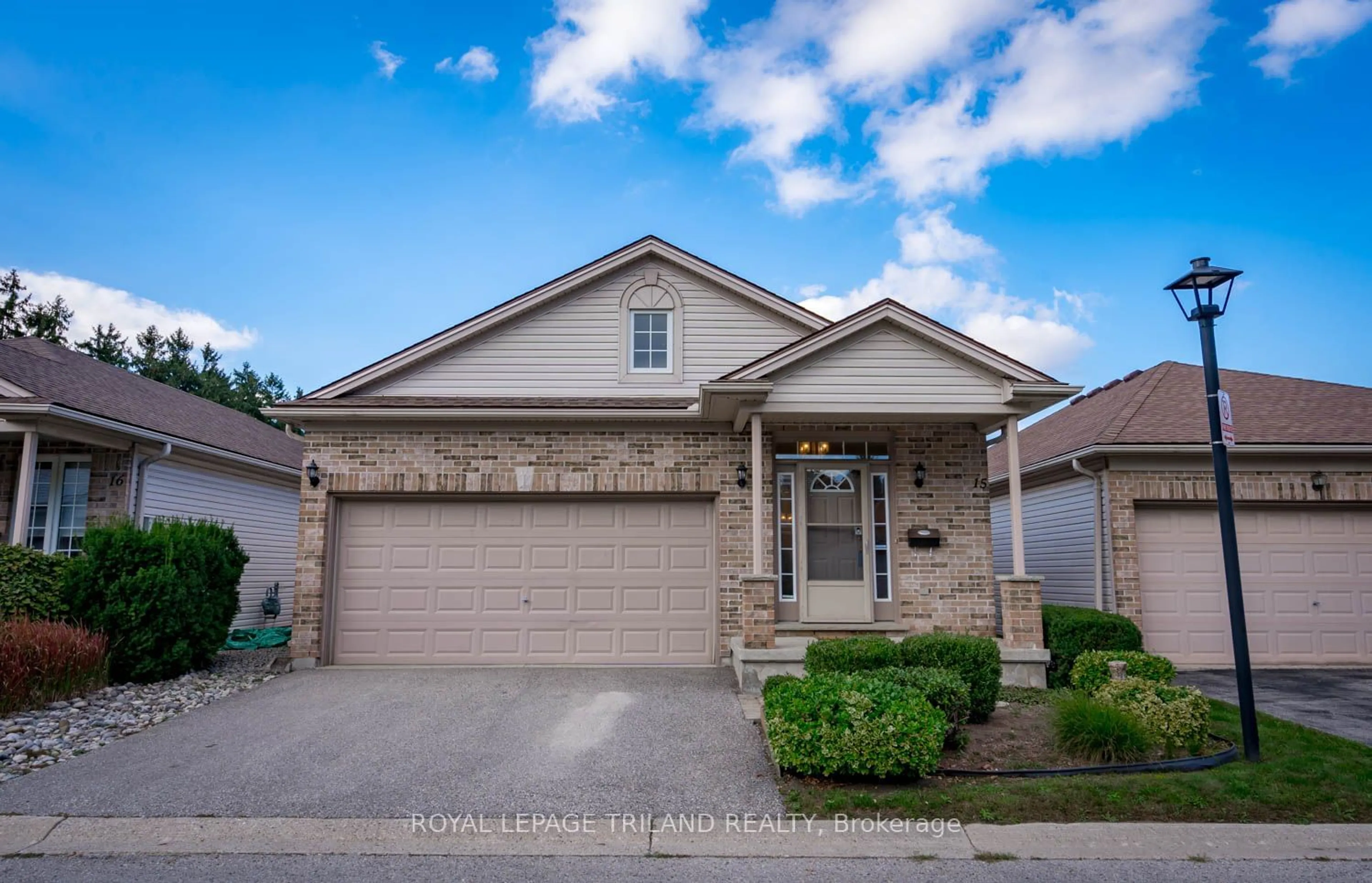 Frontside or backside of a home, cottage for 567 Fanshawe Park Rd #15, London Ontario N5X 3T4