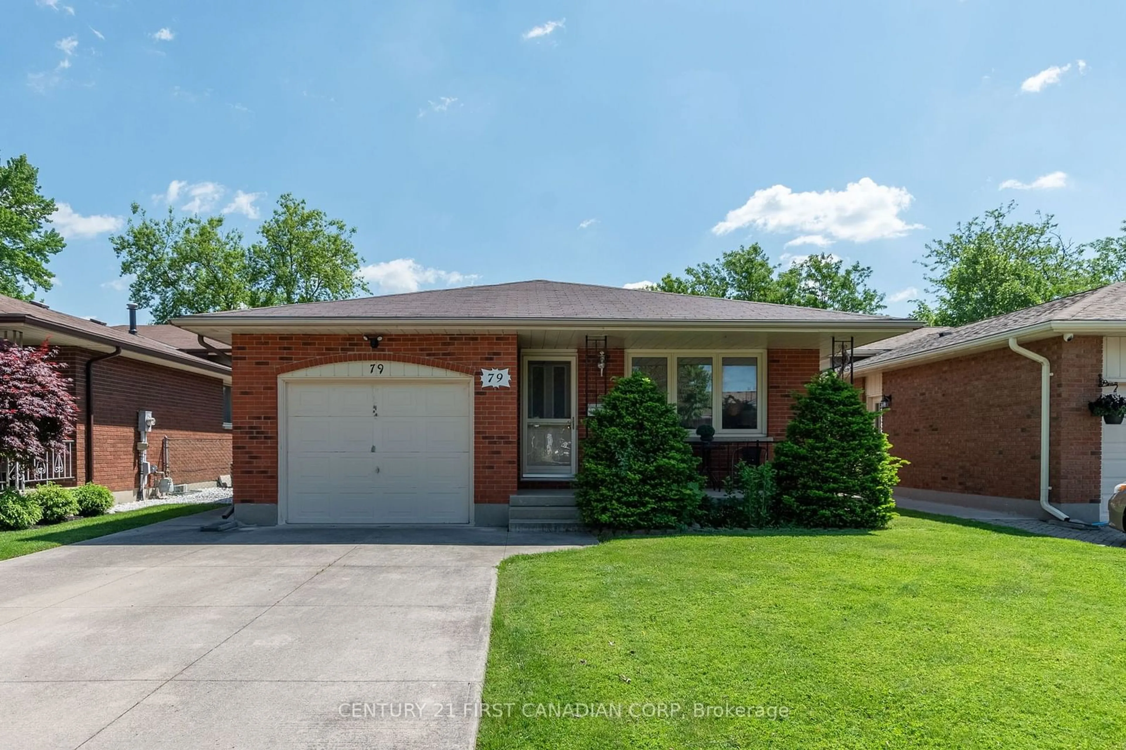 Home with brick exterior material for 79 Roundhill Crt, London Ontario N5Z 4N3