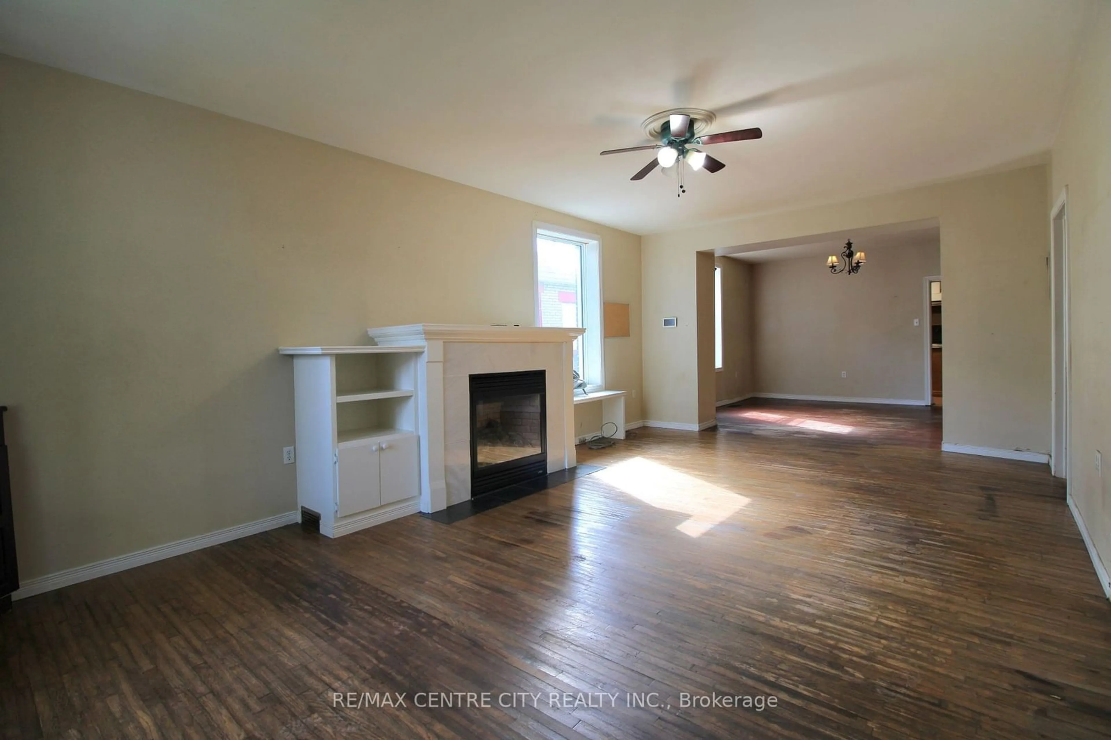 A pic of a room, wood floors for 18 Woodworth Ave, St. Thomas Ontario N5P 3J4