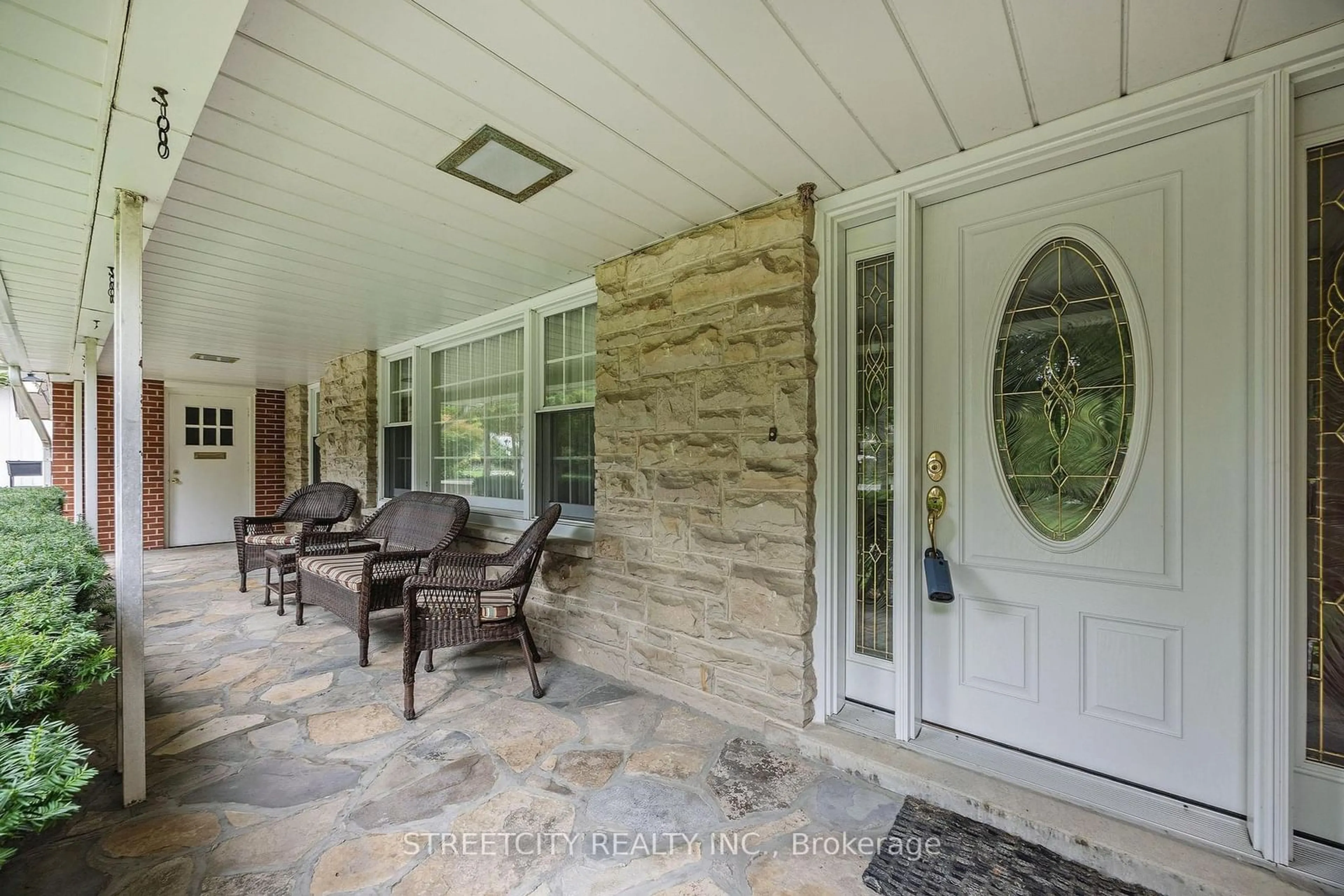 Indoor entryway, wood floors for 1563 McClure Dr, London Ontario N6G 2L1