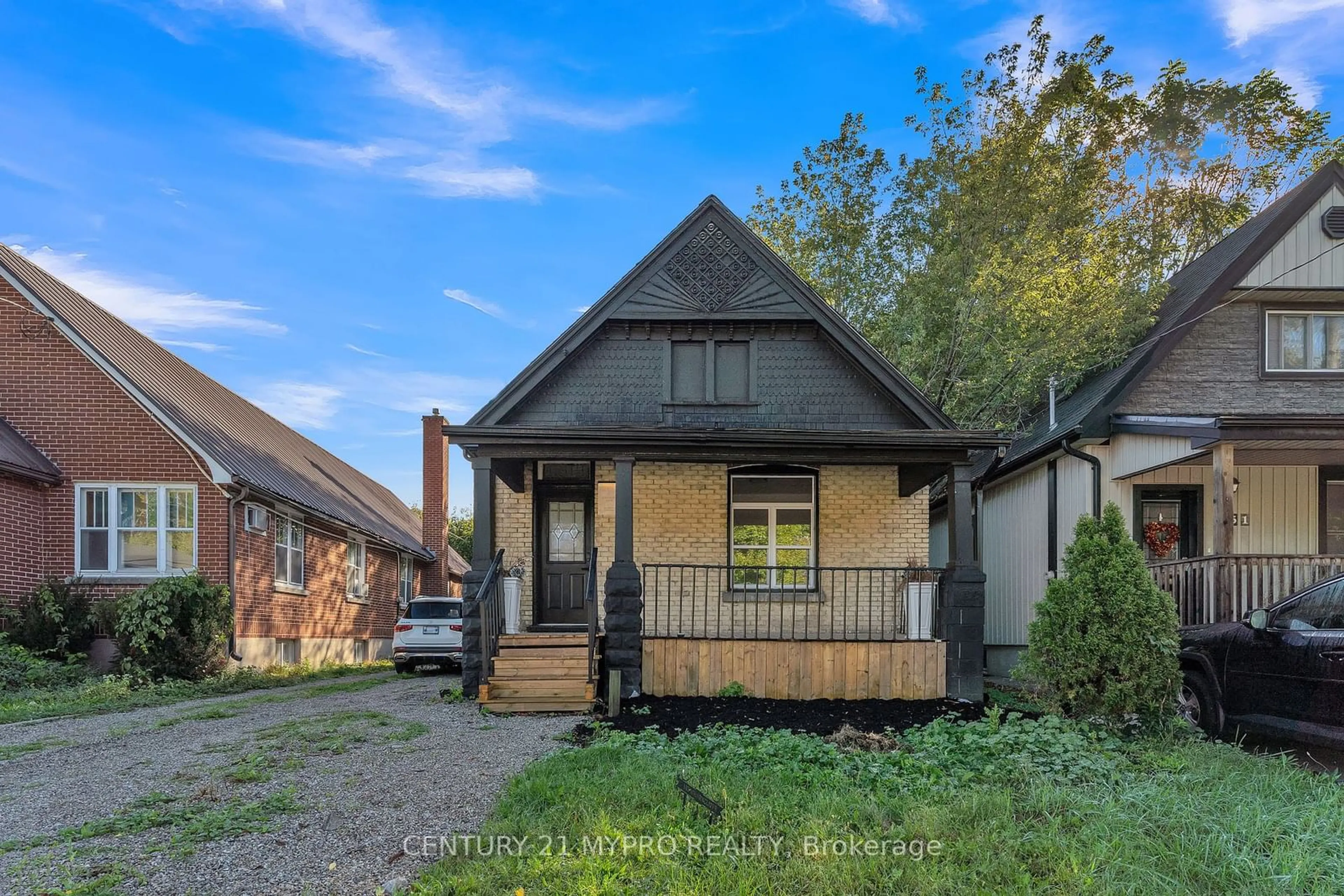 Frontside or backside of a home for 153 Wharncliffe Rd, London Ontario N6H 2B1