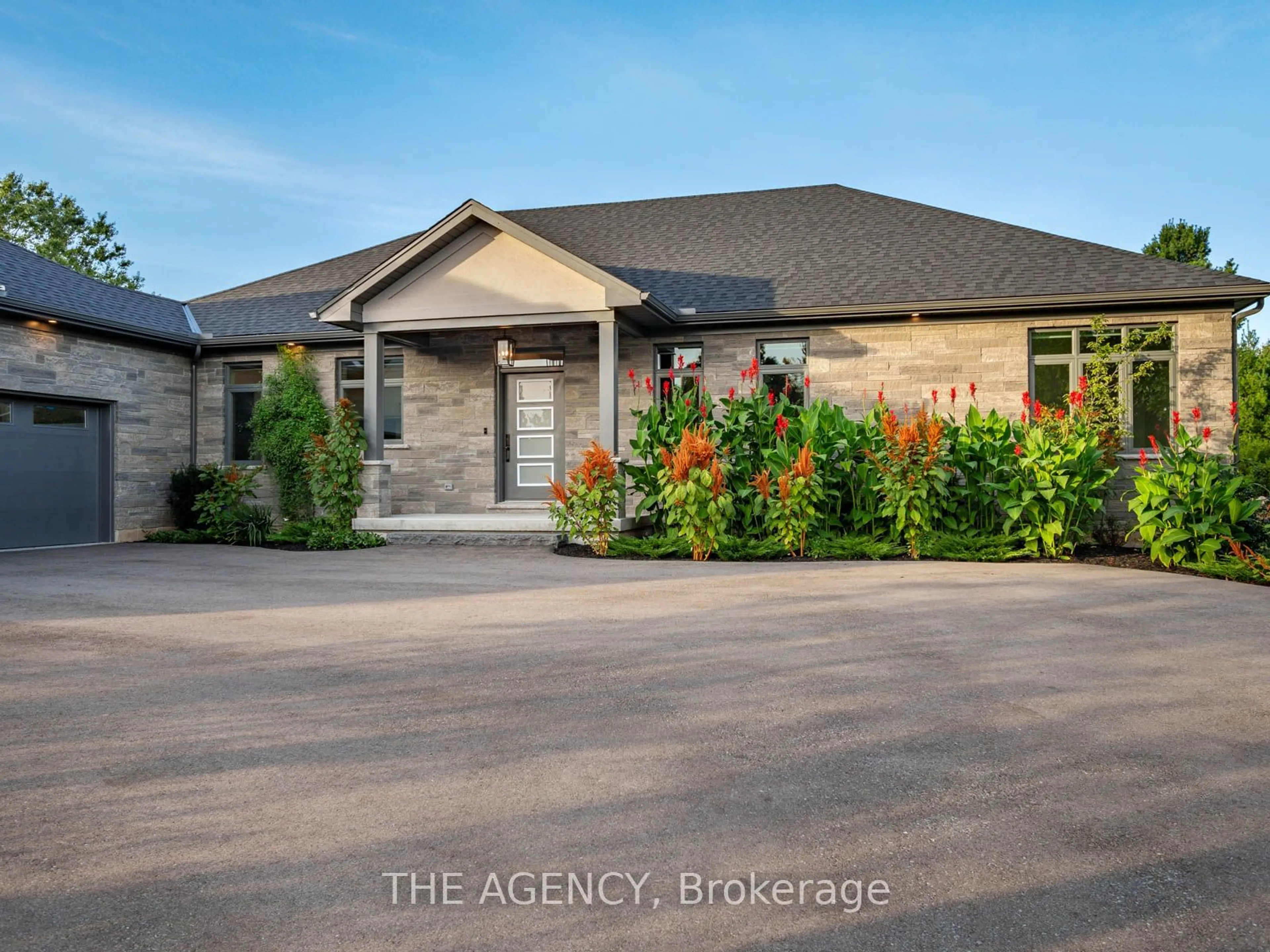 Frontside or backside of a home, the front or back of building for 1514 Centre Rd, Hamilton Ontario L0R 1H2