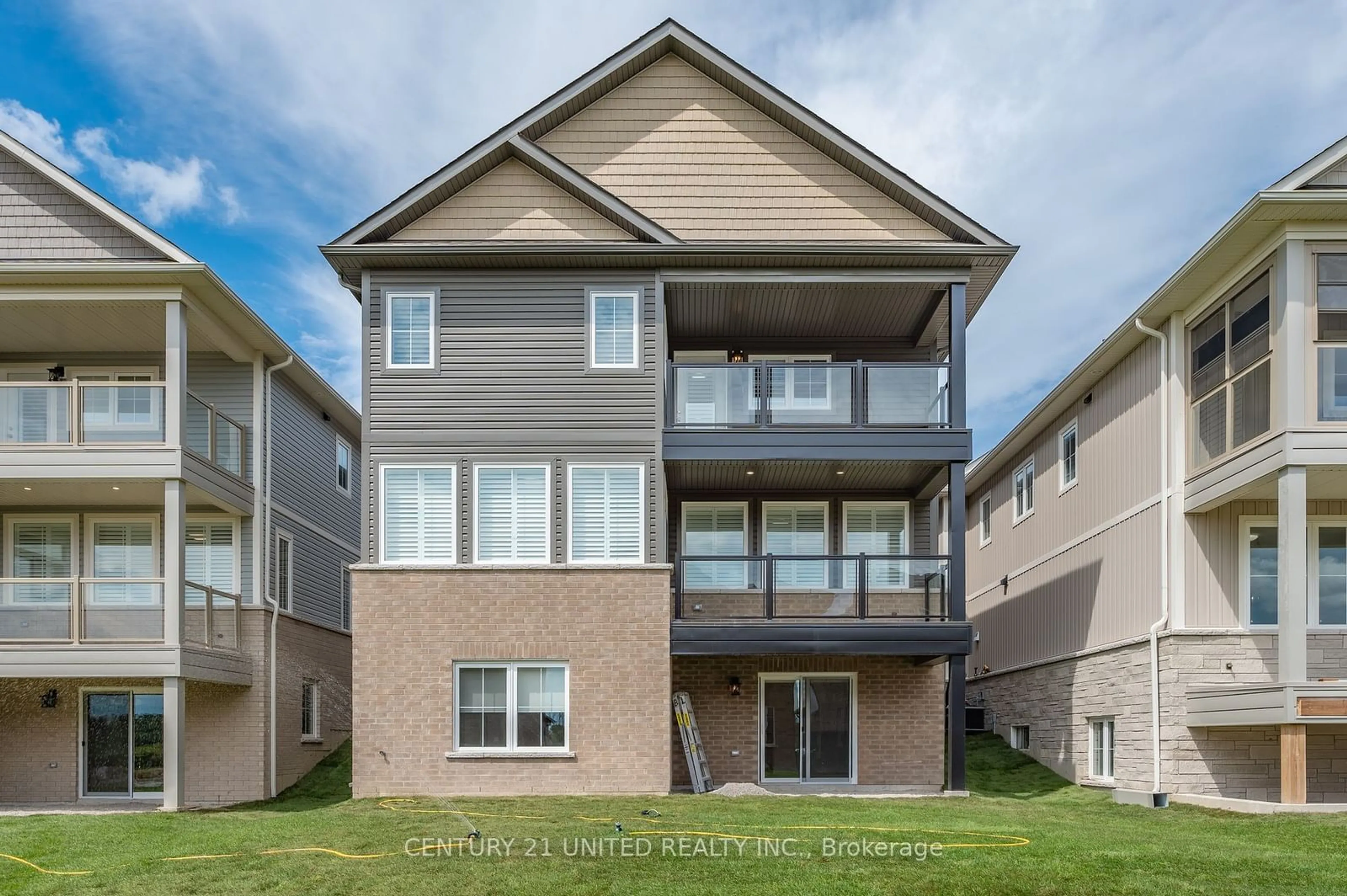 Frontside or backside of a home, the front or back of building for 96 York Dr, Smith-Ennismore-Lakefield Ontario K9K 0G3