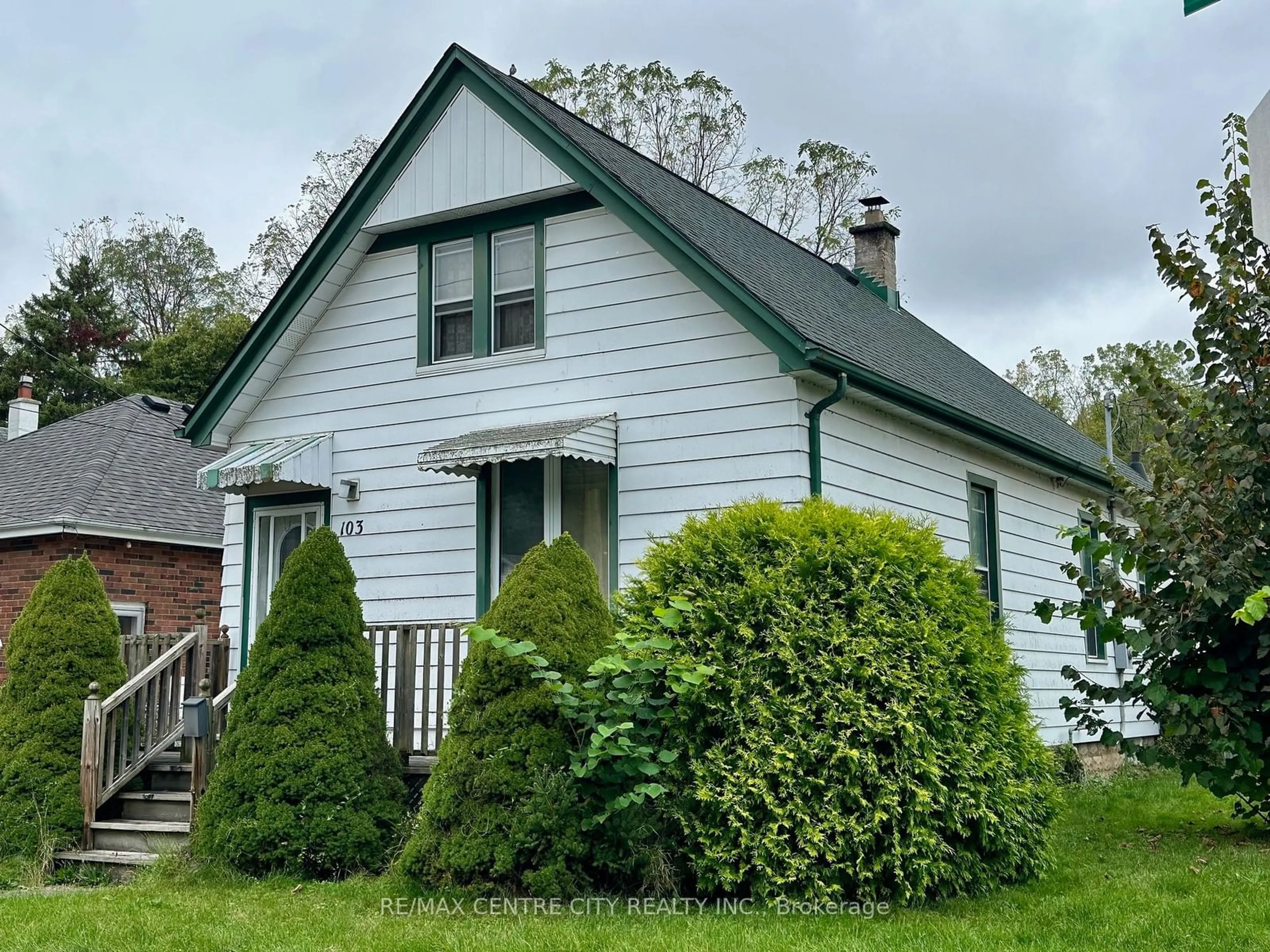 Cottage for 103 Forward Ave, London Ontario N6H 1B9