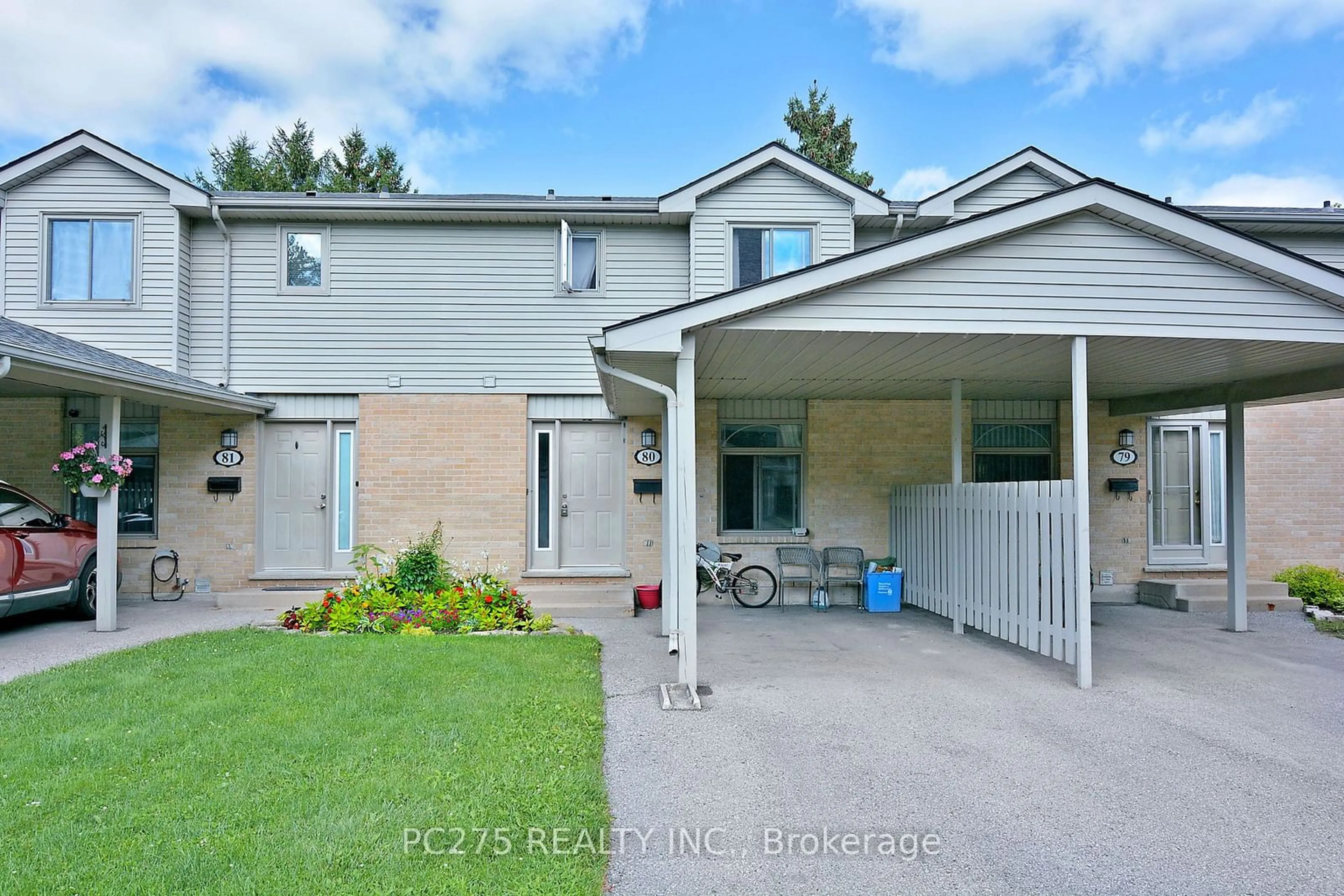 Frontside or backside of a home, the street view for 141 Condor Crt #80, London Ontario N5W 6A1