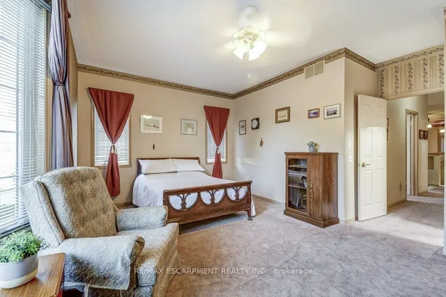 Additional property image - 192 SILVERBIRCH Blvd