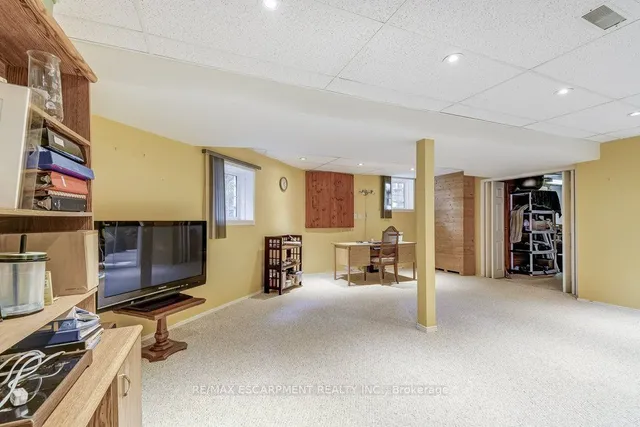 Additional property image - 192 SILVERBIRCH Blvd