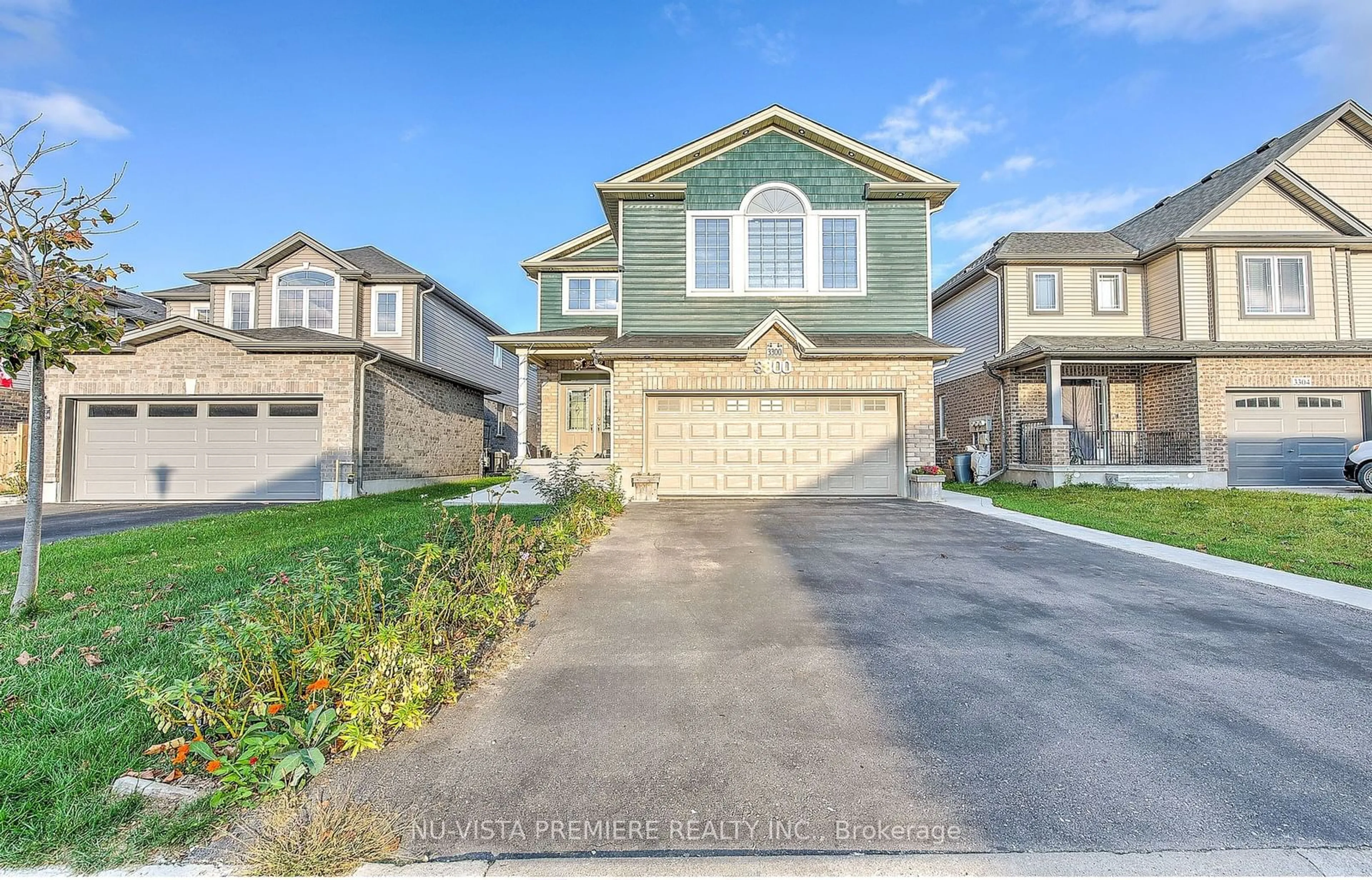 Frontside or backside of a home, the street view for 3300 Strawberry Walk, London Ontario N6M 0E9