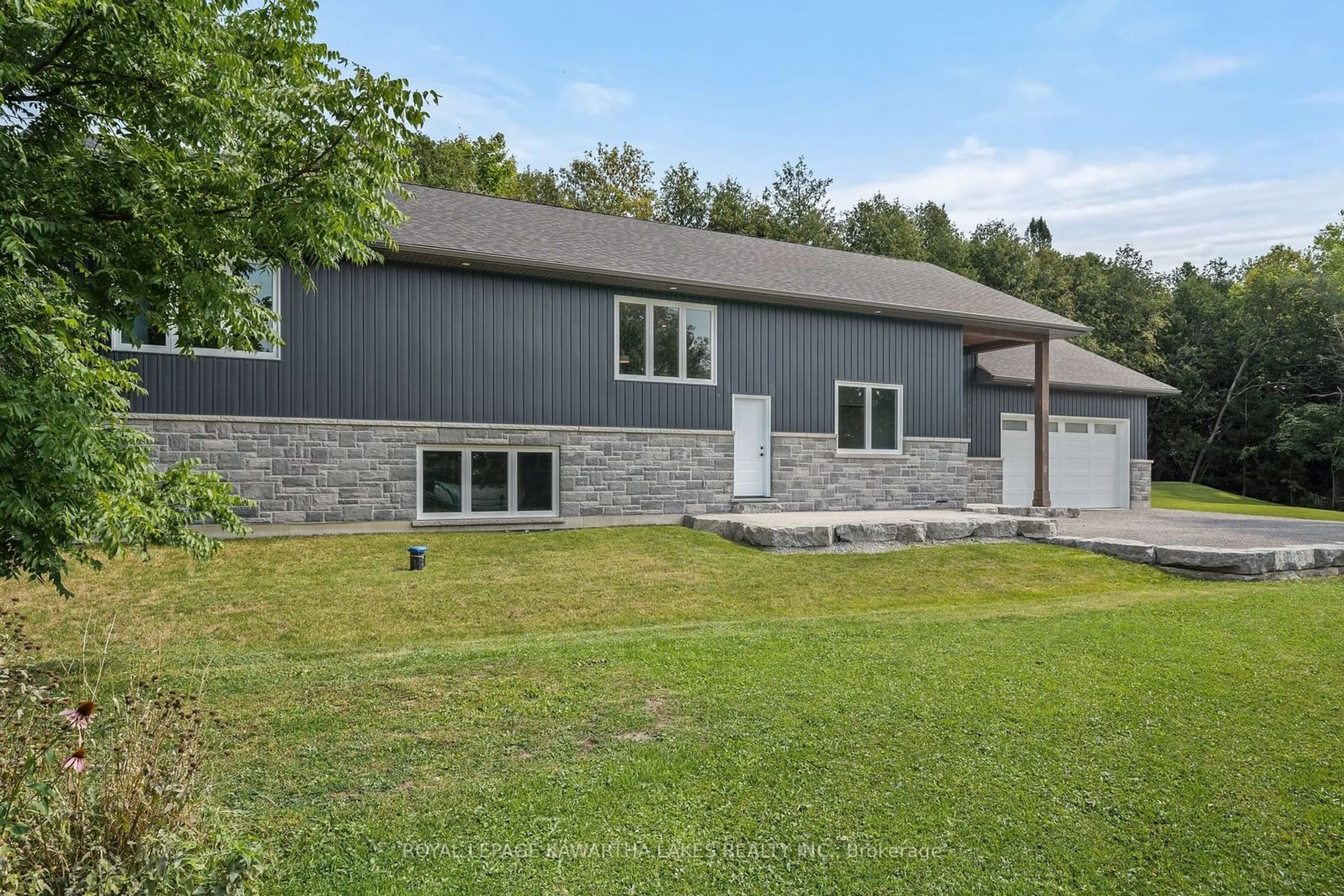 Frontside or backside of a home, cottage for 10 King St, Kawartha Lakes Ontario K0M 2T0