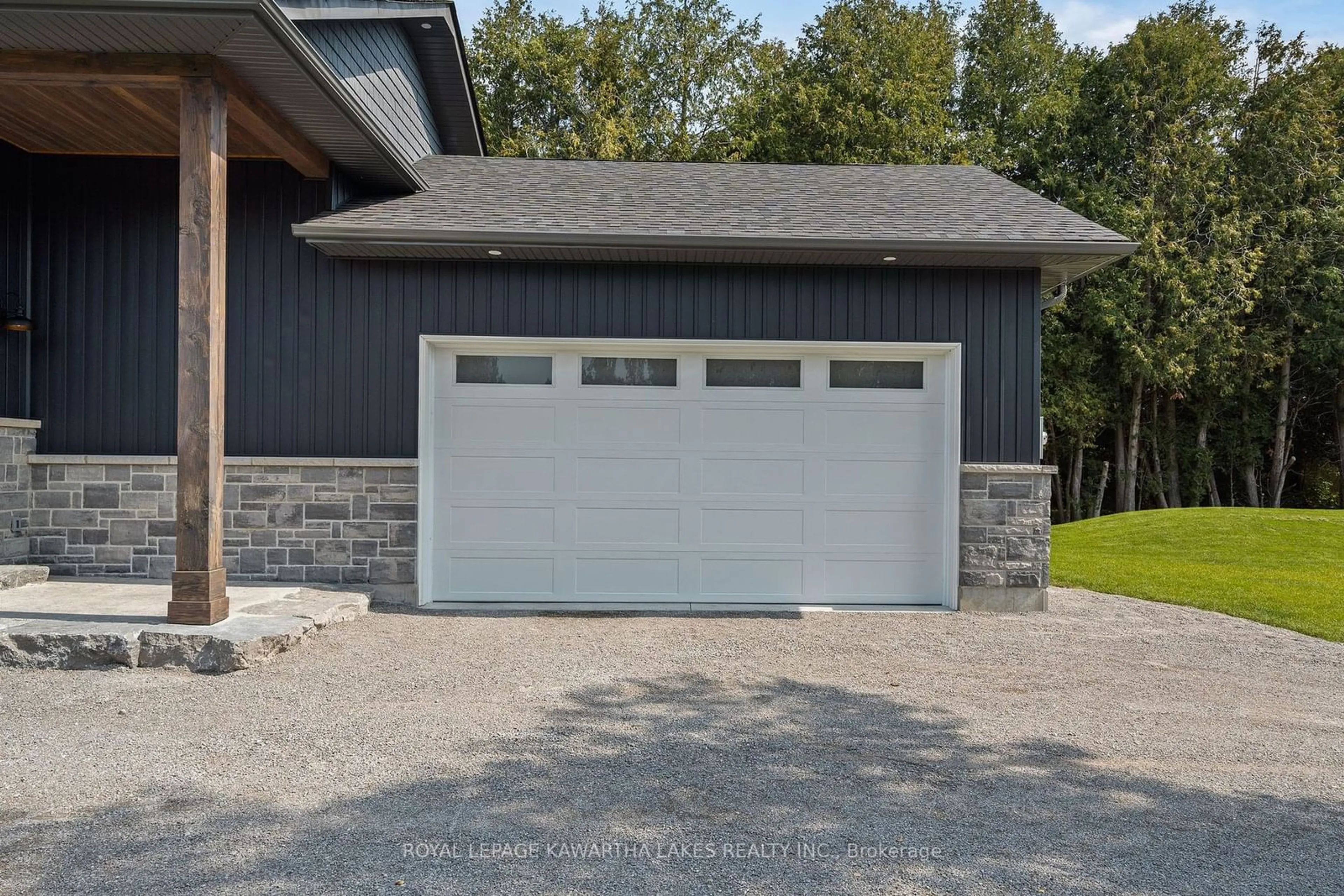 Indoor garage, cement floor for 10 King St, Kawartha Lakes Ontario K0M 2T0