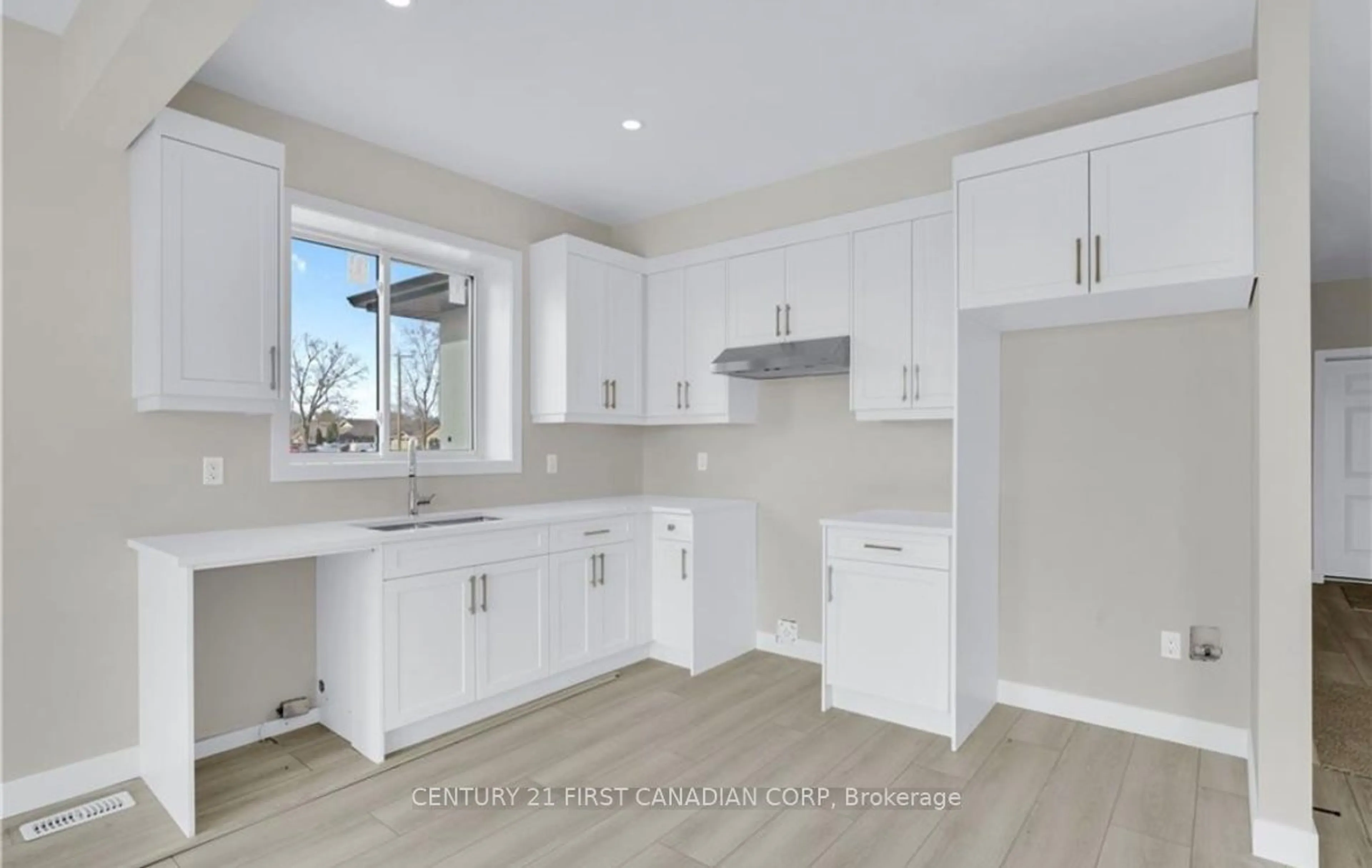 Open concept kitchen, unknown for 10111 Oxbow Dr, Middlesex Centre Ontario N0L 1R0