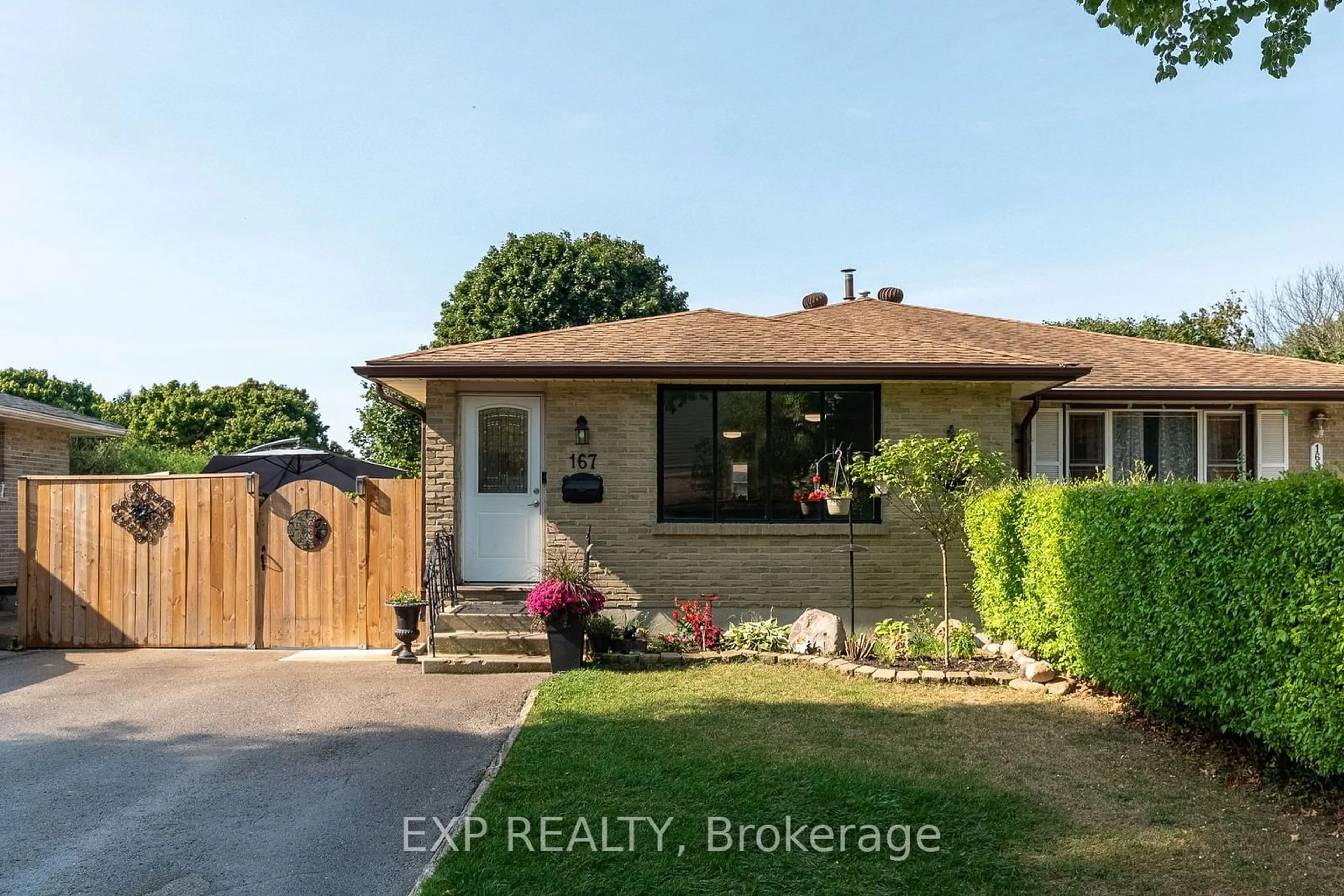 Frontside or backside of a home, cottage for 167 Baffin Rd, London Ontario N5V 1G2