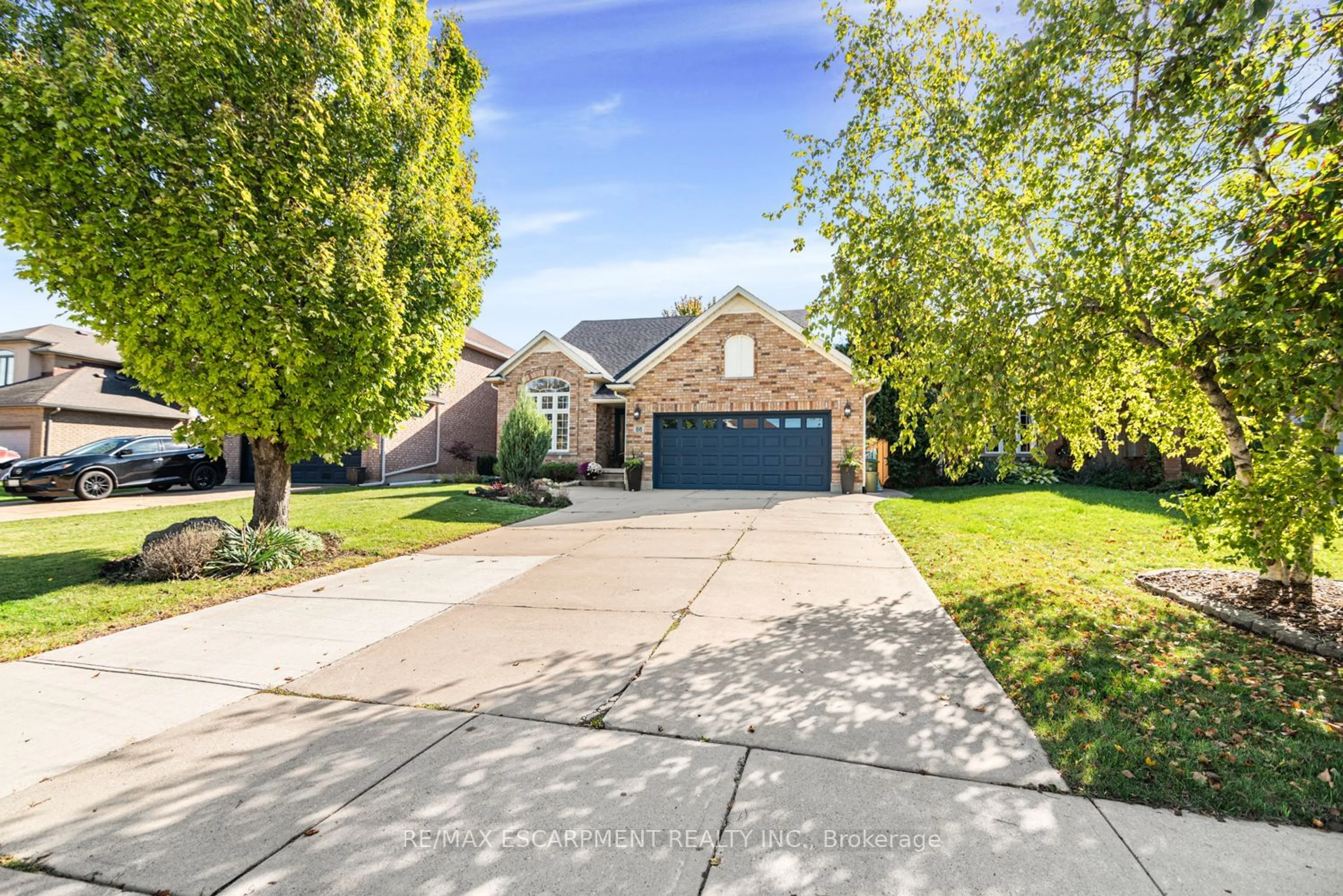 Frontside or backside of a home, the street view for 88 Gatestone Dr, Hamilton Ontario L8J 2V1