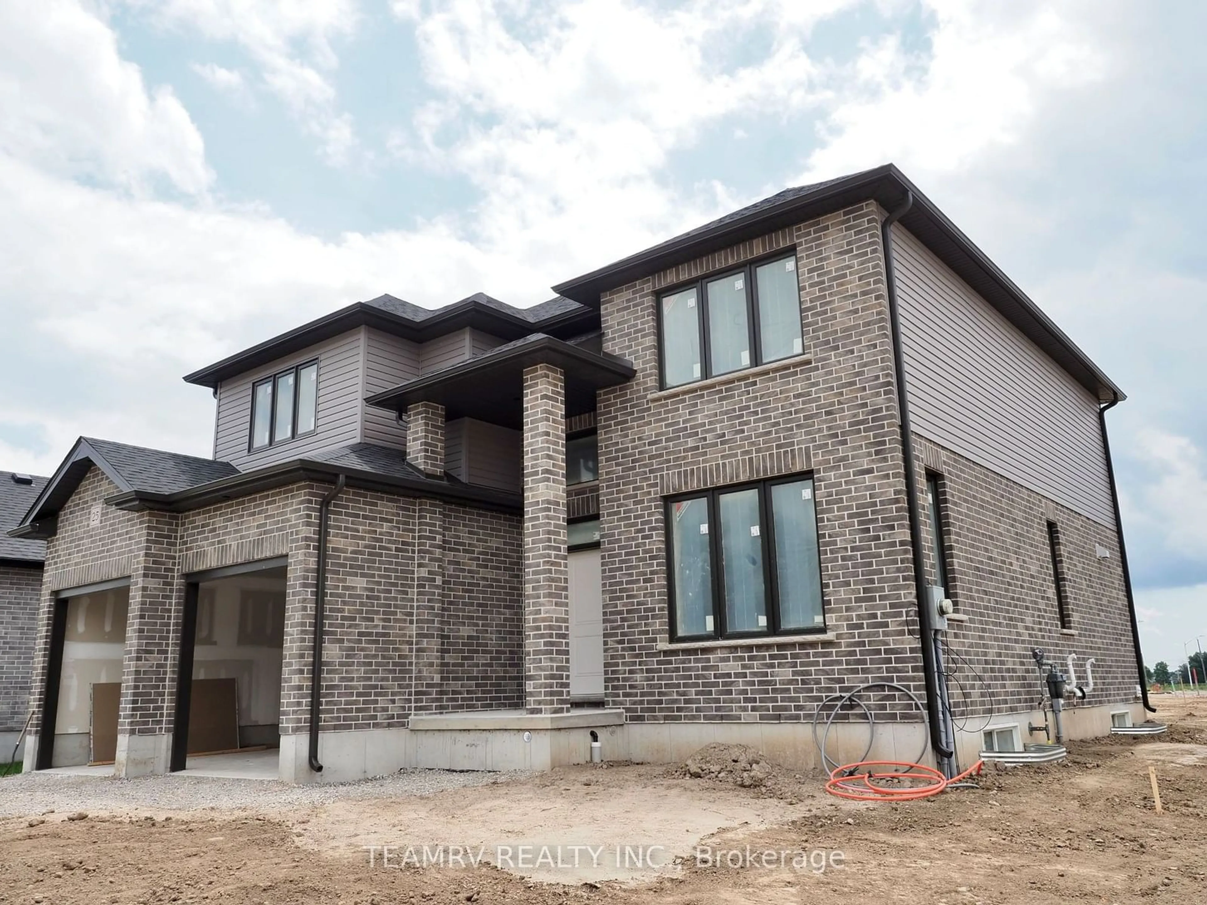 Home with brick exterior material for 25 Sycamore Dr, Tillsonburg Ontario N4G 5R9