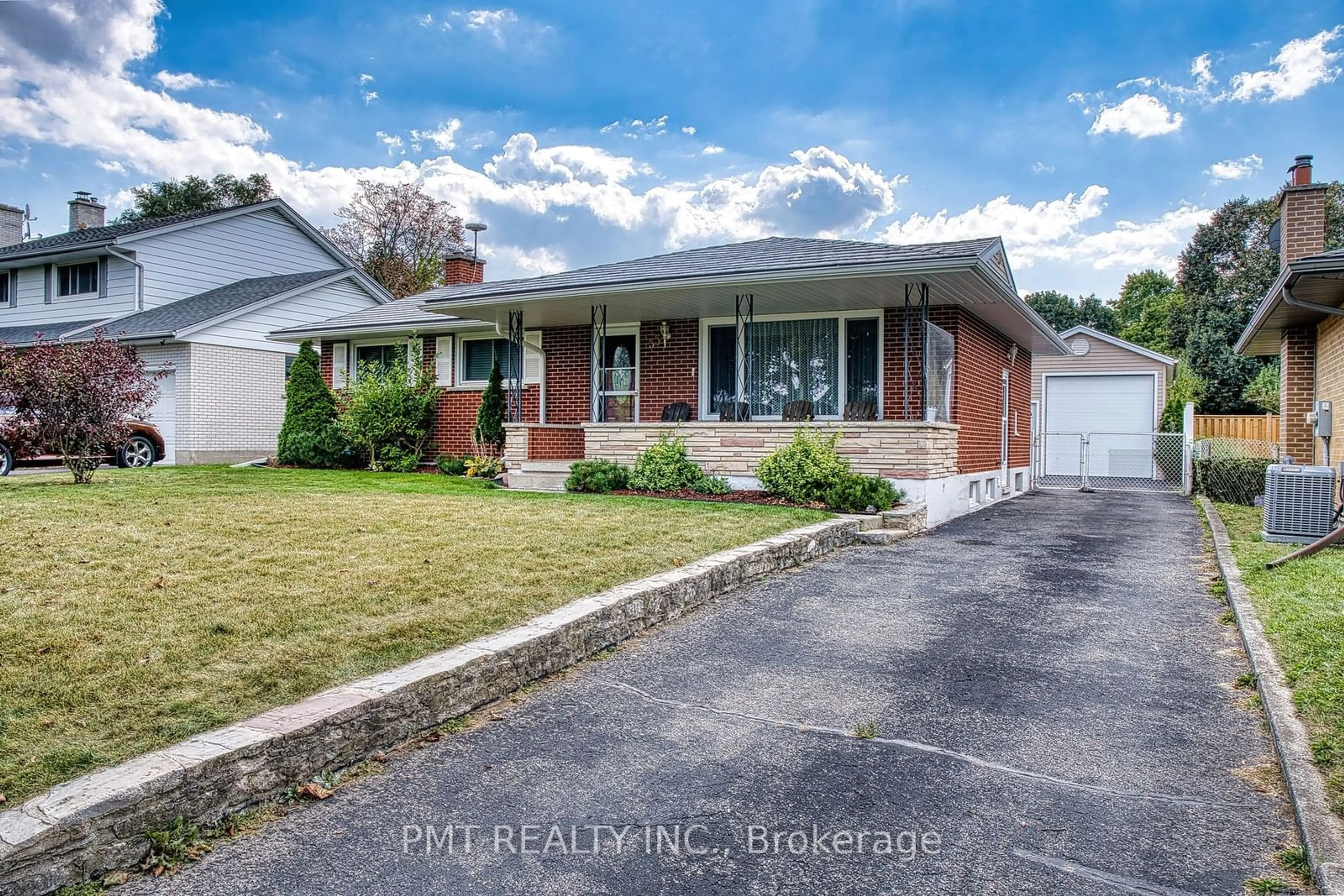 Frontside or backside of a home for 55 Crosby Dr, Kitchener Ontario N2B 2K9