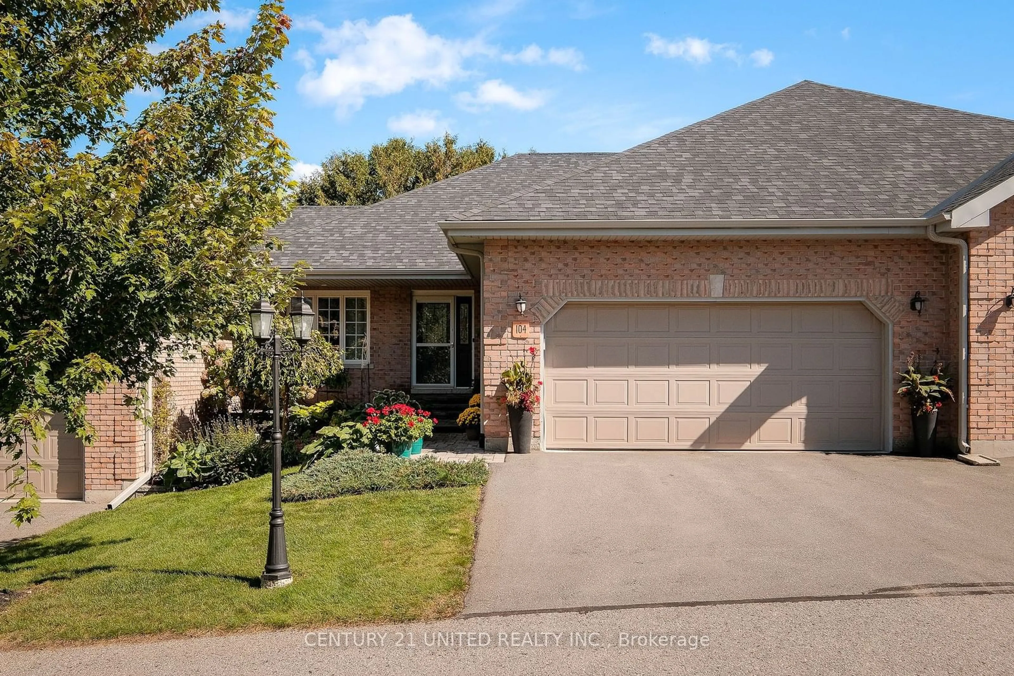 Frontside or backside of a home, the street view for 1742 Ravenwood Dr #104, Peterborough Ontario K9K 2R5