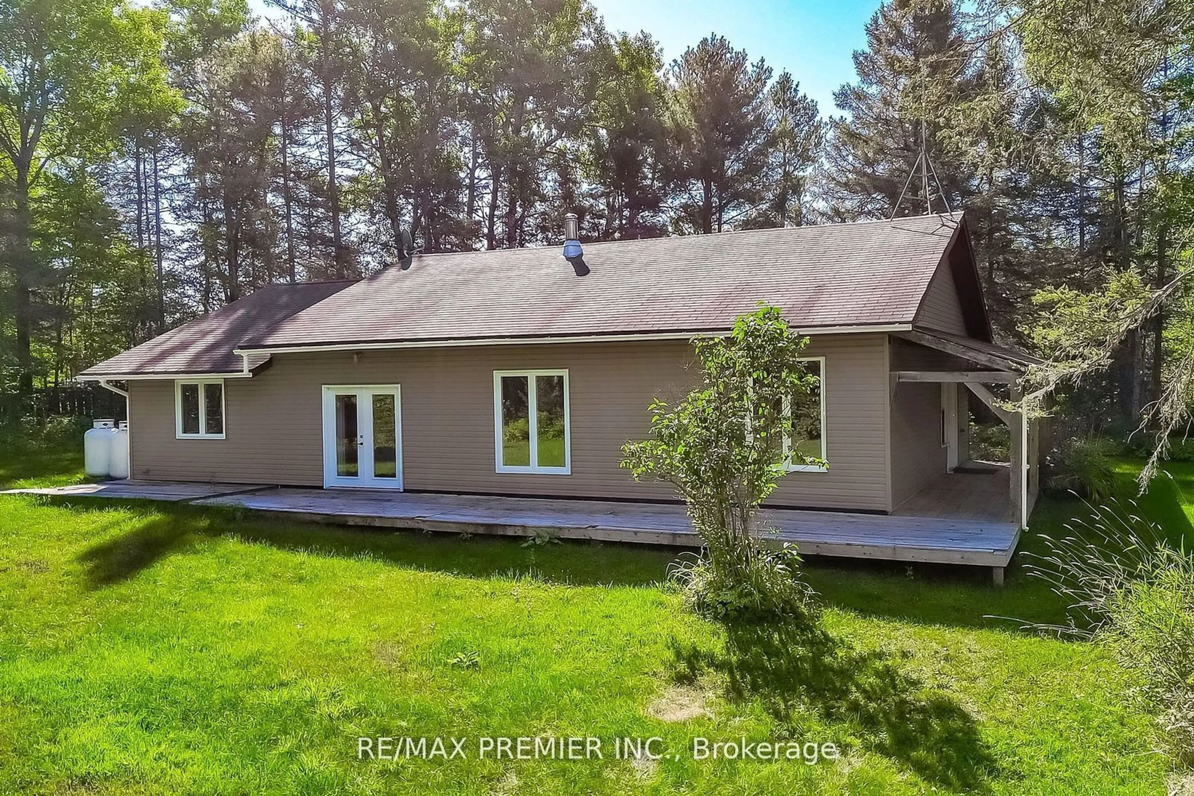 Frontside or backside of a home, cottage for 1153 Riding Ranch Rd, South River Ontario P0A 1X0