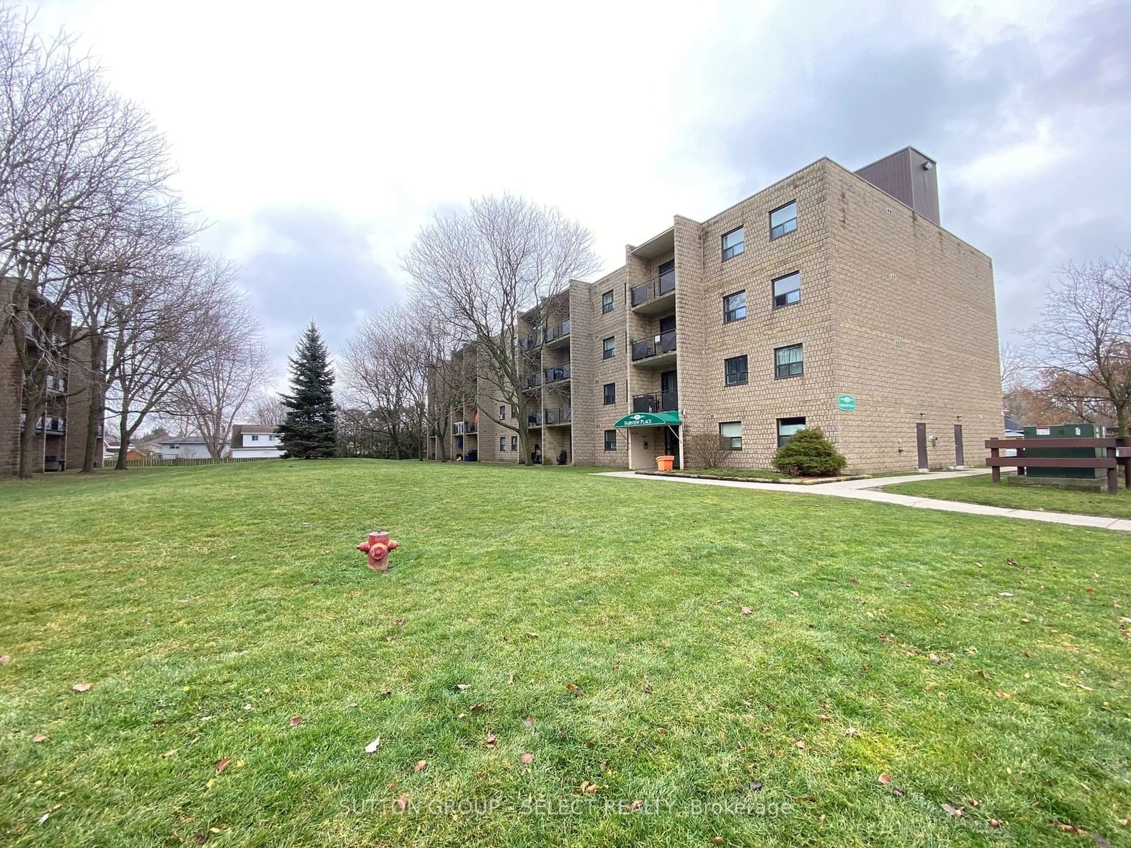 A pic from exterior of the house or condo for 130 Park Ave #306, Chatham-Kent Ontario N7M 3V6