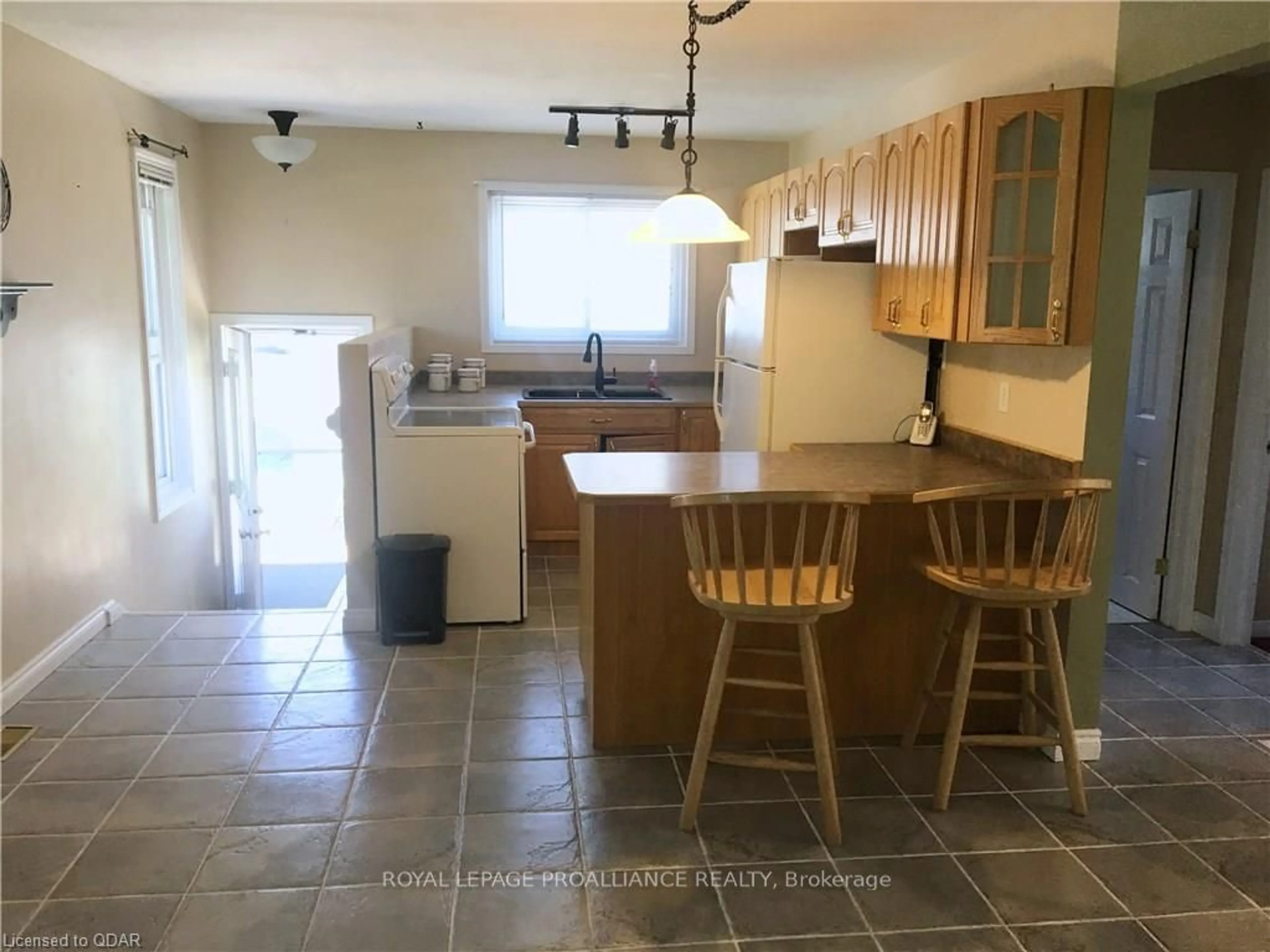 Standard kitchen, not visible floor, cottage for 43 Bongard Cres, Belleville Ontario K8P 2L4