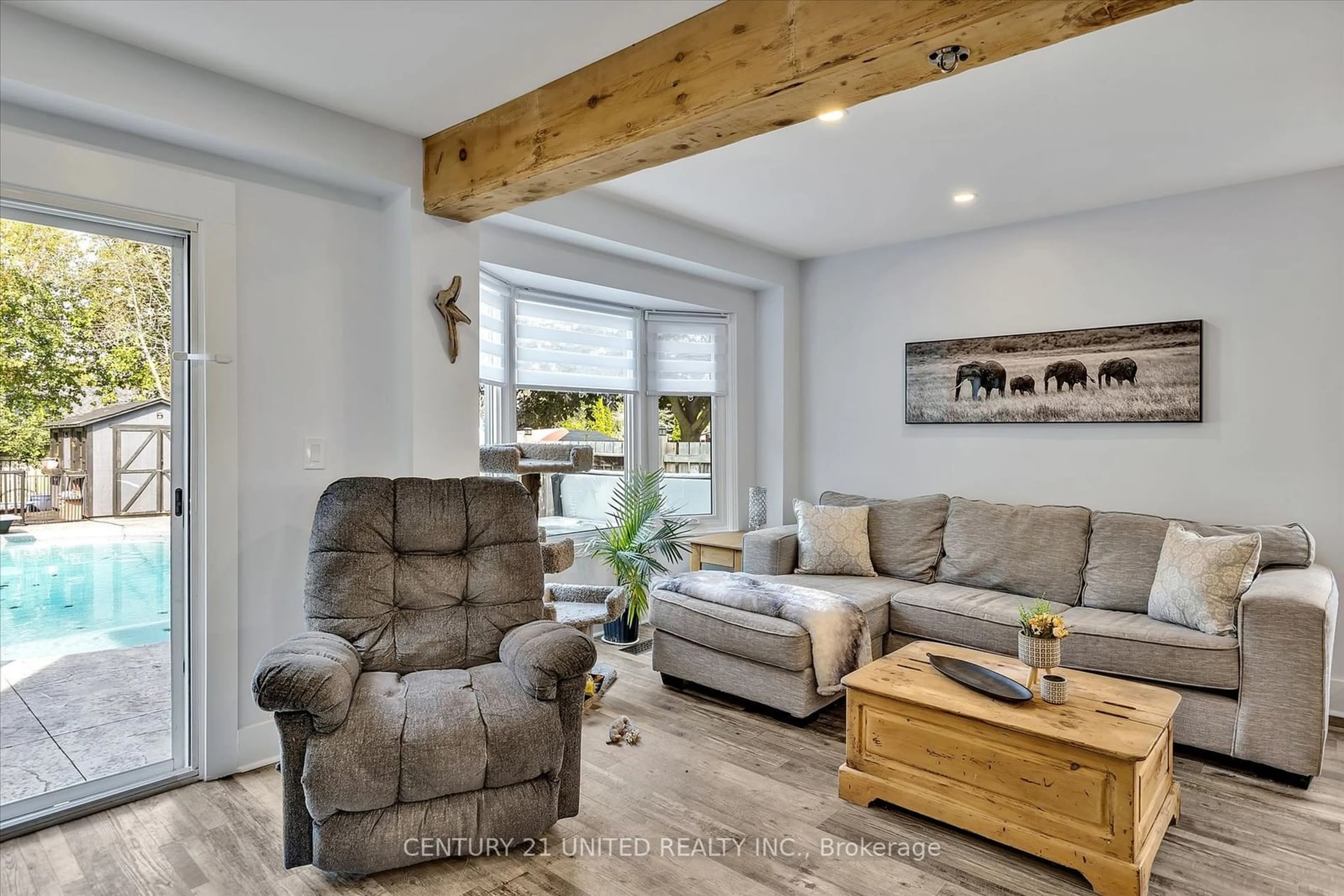 Living room, wood floors for 472 Burnham Manor Crt, Cobourg Ontario K9A 5C2