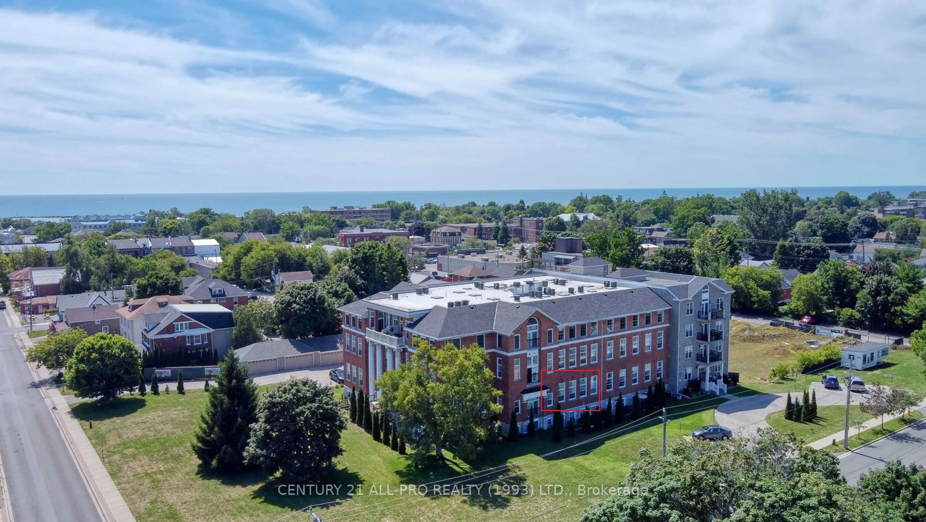 A pic from exterior of the house or condo, the front or back of building for 323 George St #304, Cobourg Ontario K9A 3L9