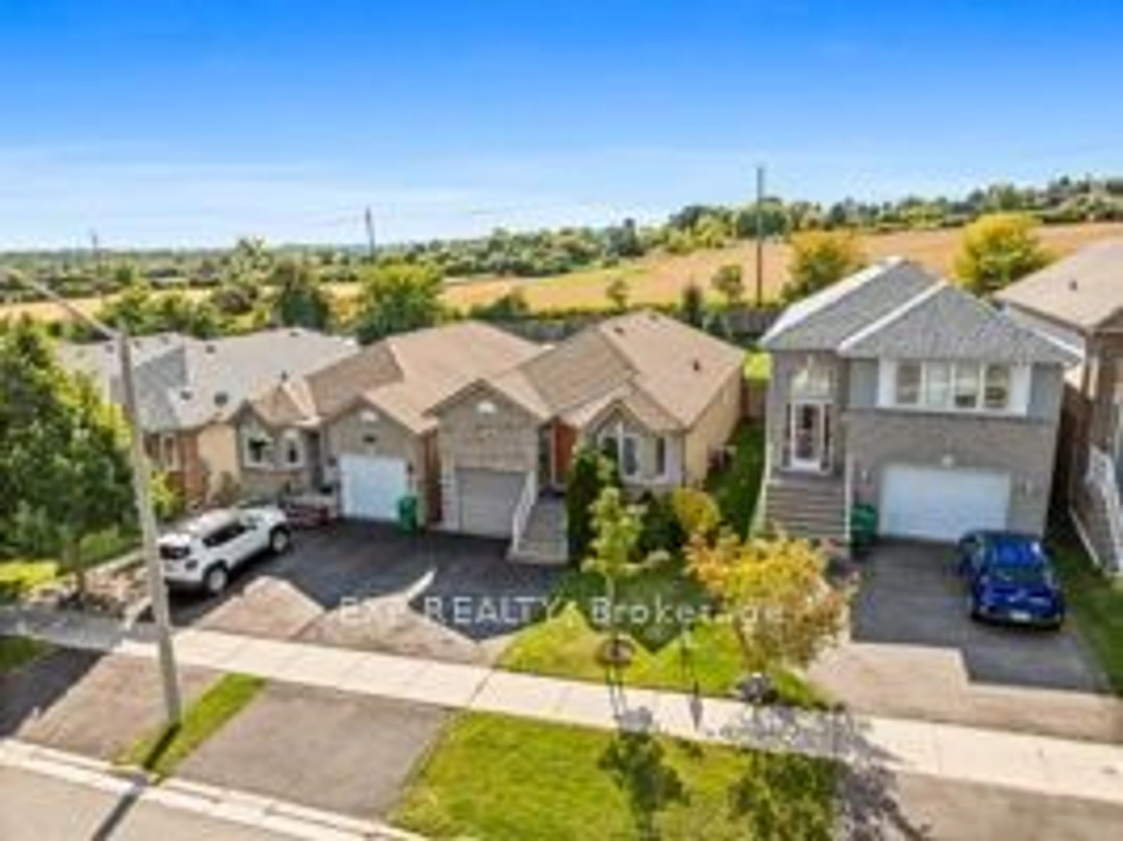 Frontside or backside of a home for 614 Clancy Cres, Peterborough Ontario K9K 2S2