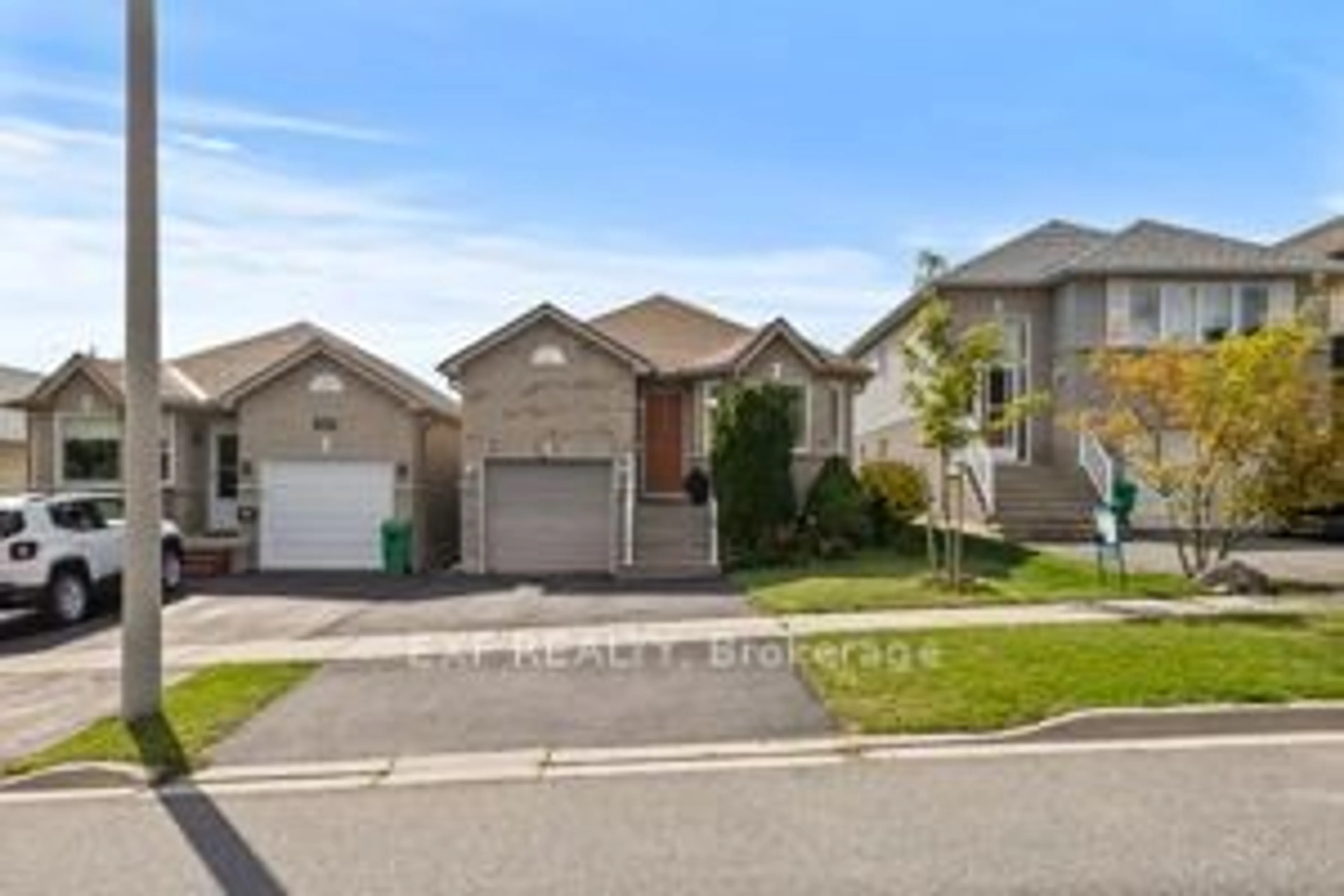 Frontside or backside of a home for 614 Clancy Cres, Peterborough Ontario K9K 2S2