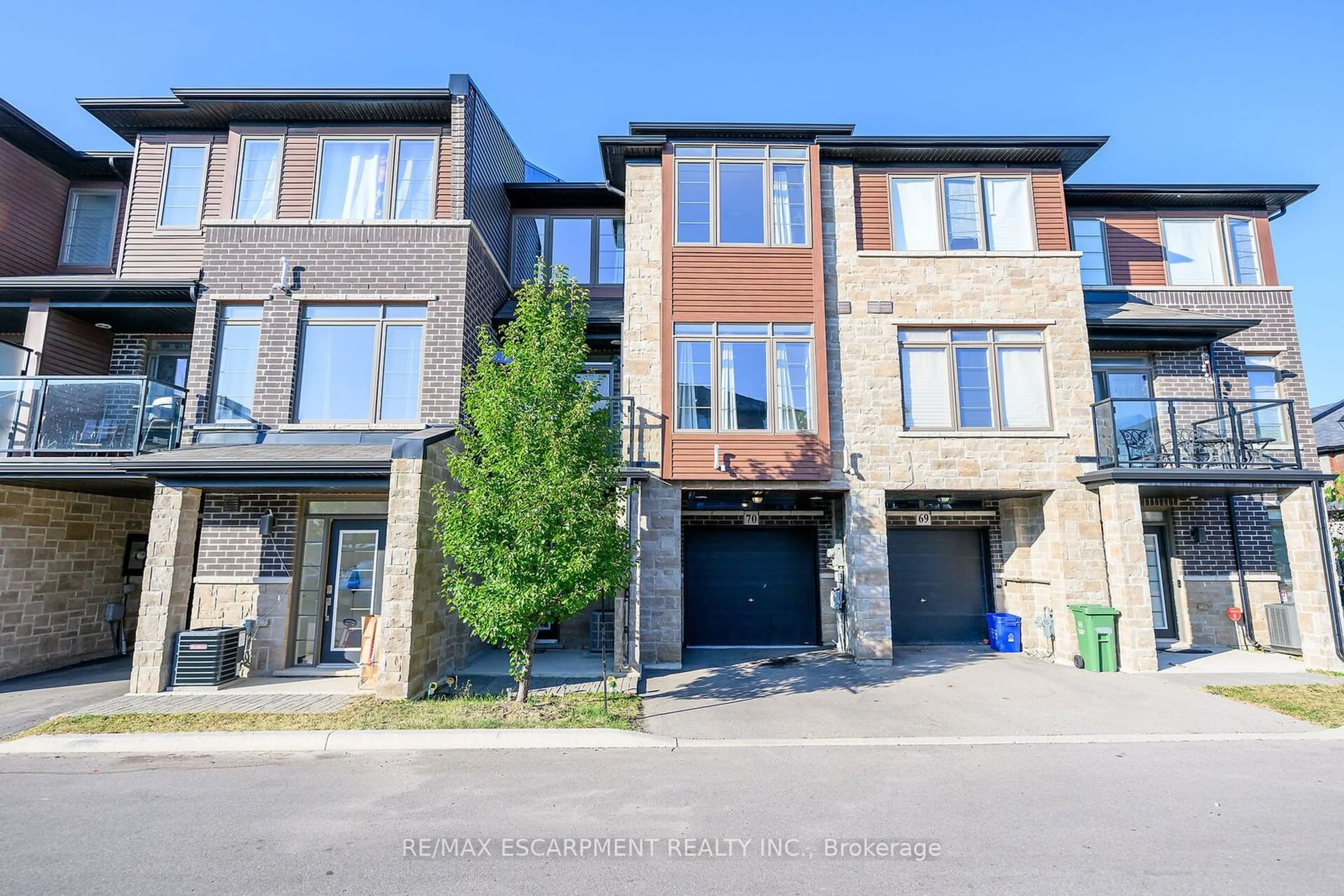 A pic from exterior of the house or condo for 30 Time Square Blvd #70, Hamilton Ontario L8J 0L9