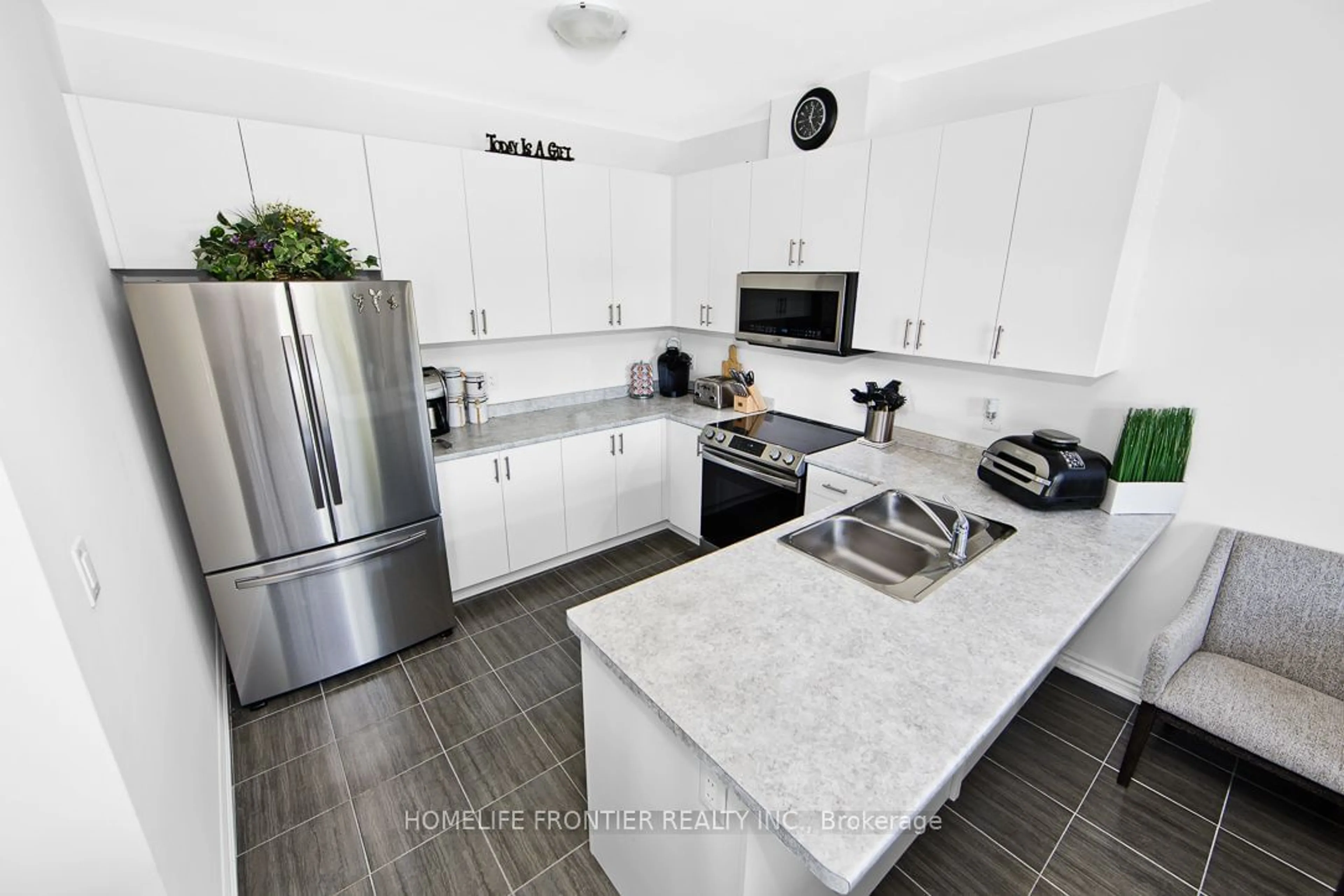 Contemporary kitchen, ceramic floors, mountain for 8 Hillcroft Way, Kawartha Lakes Ontario K0M 1A0