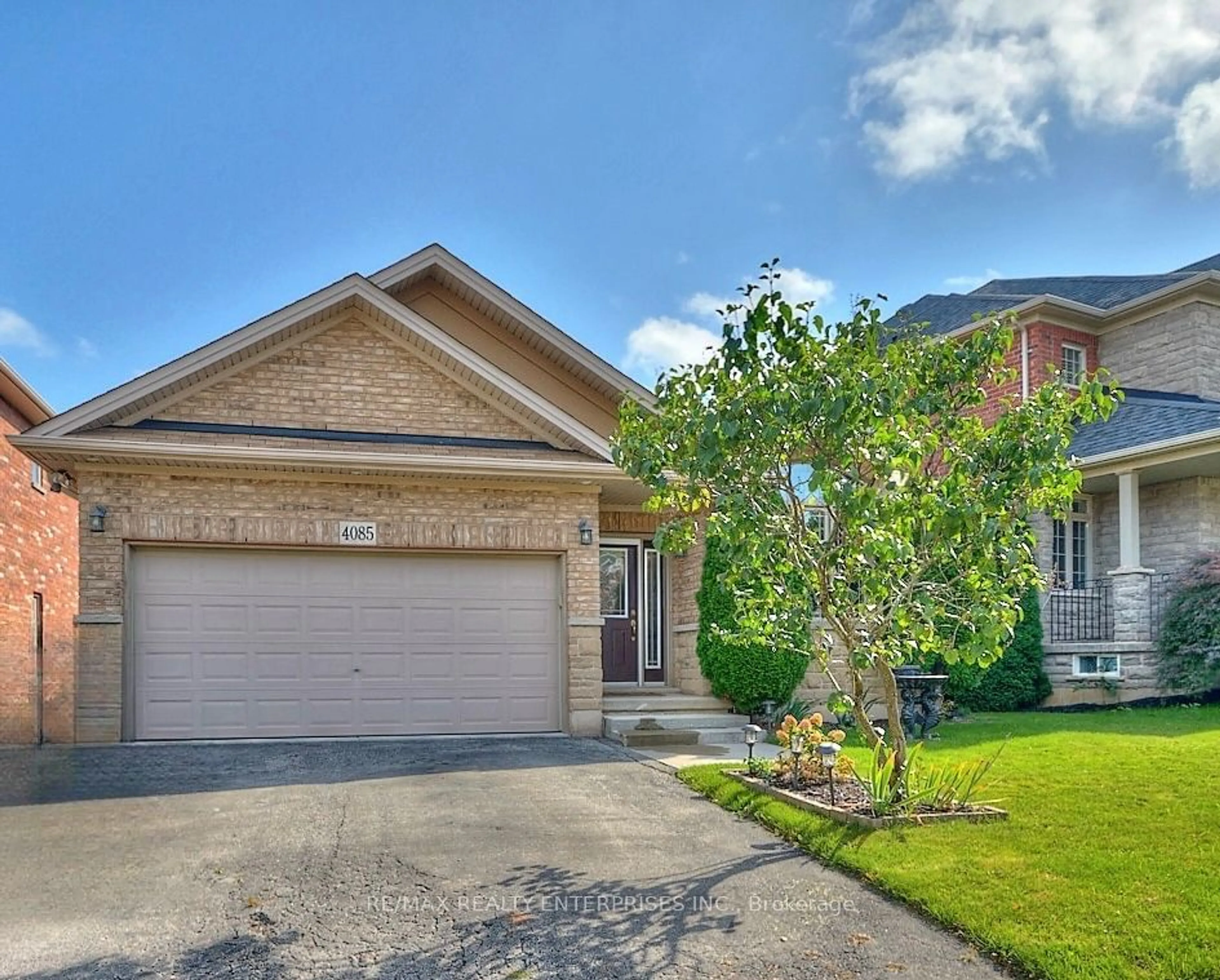 Frontside or backside of a home, cottage for 4085 Highland Park Dr, Lincoln Ontario L0R 1B7