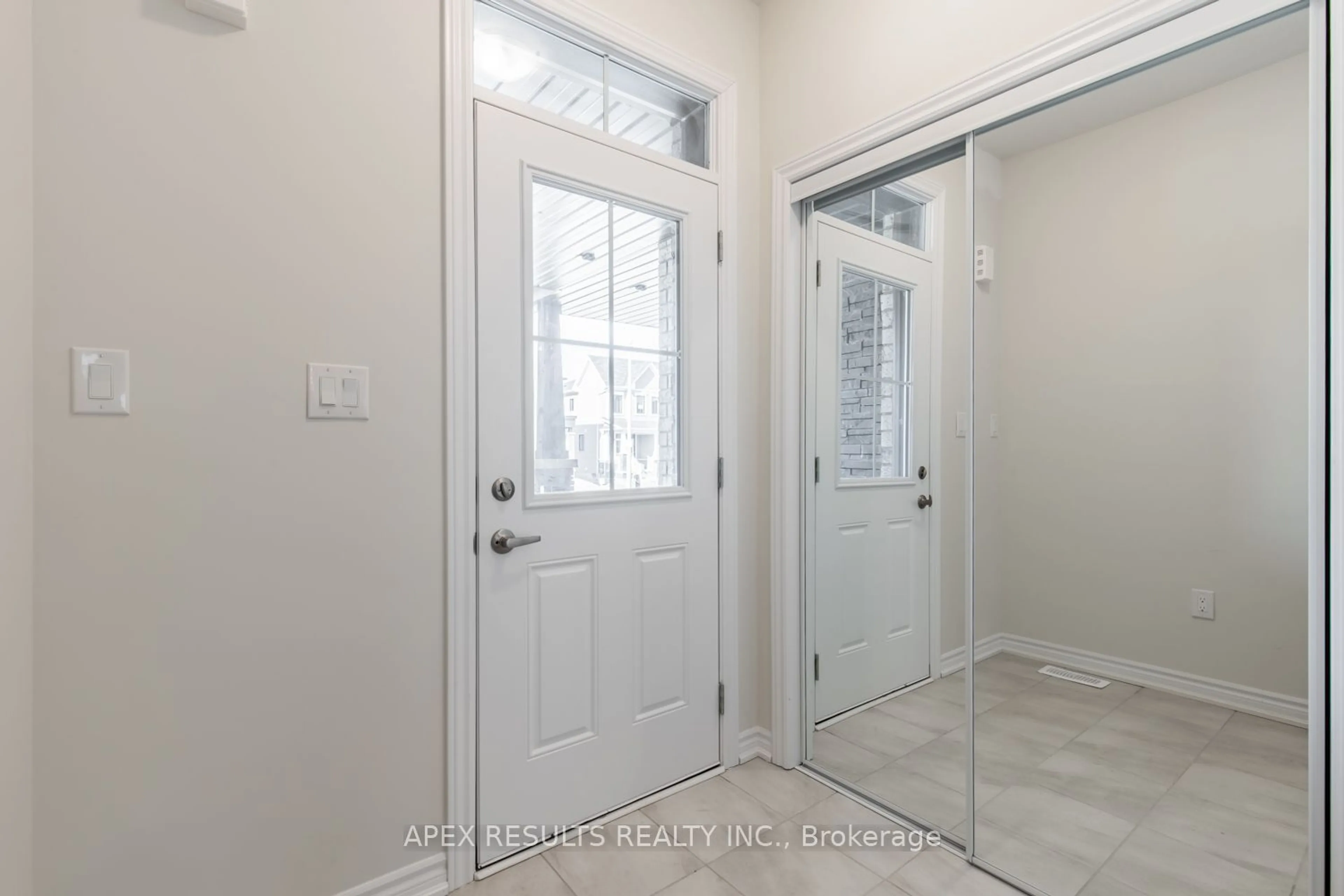 Indoor entryway, not visible floor for 30 Sun Haven Lane, Thorold Ontario L2V 0K6