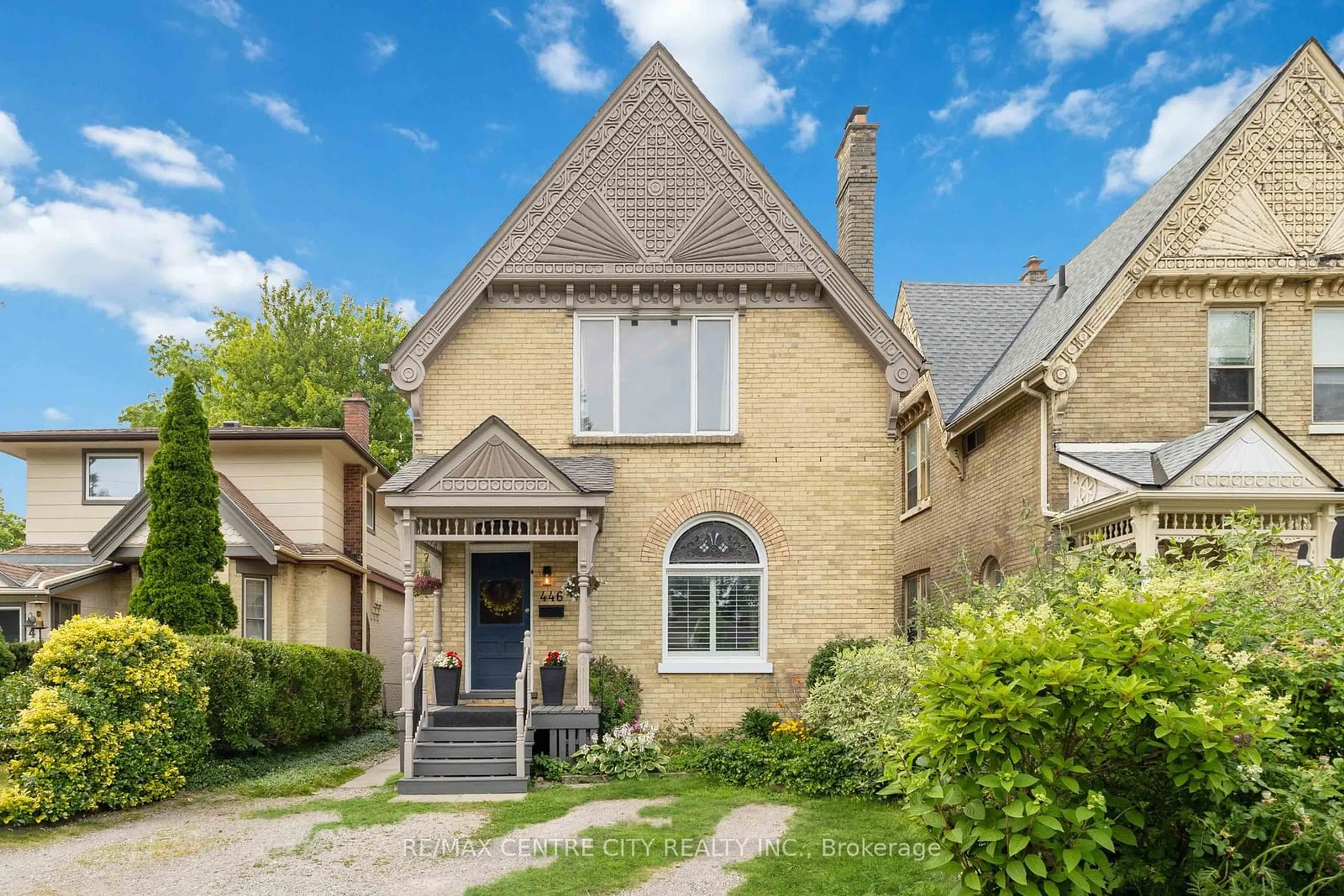 Frontside or backside of a home, cottage for 446 Piccadilly St, London Ontario N5Y 3G3