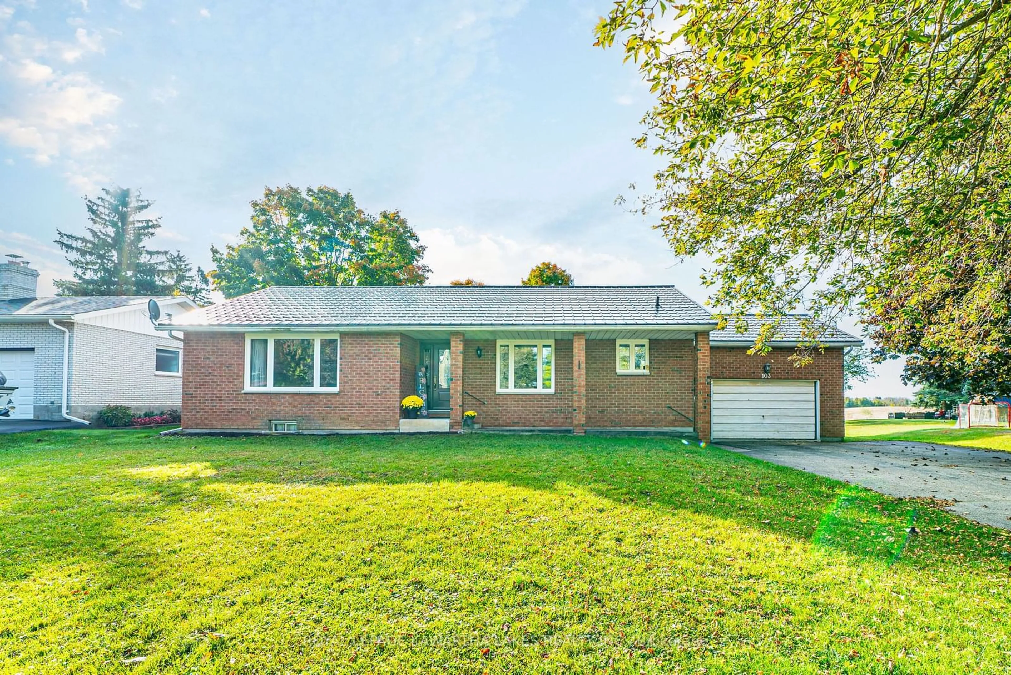 Home with brick exterior material for 103 John St, Kawartha Lakes Ontario K0M 2T0