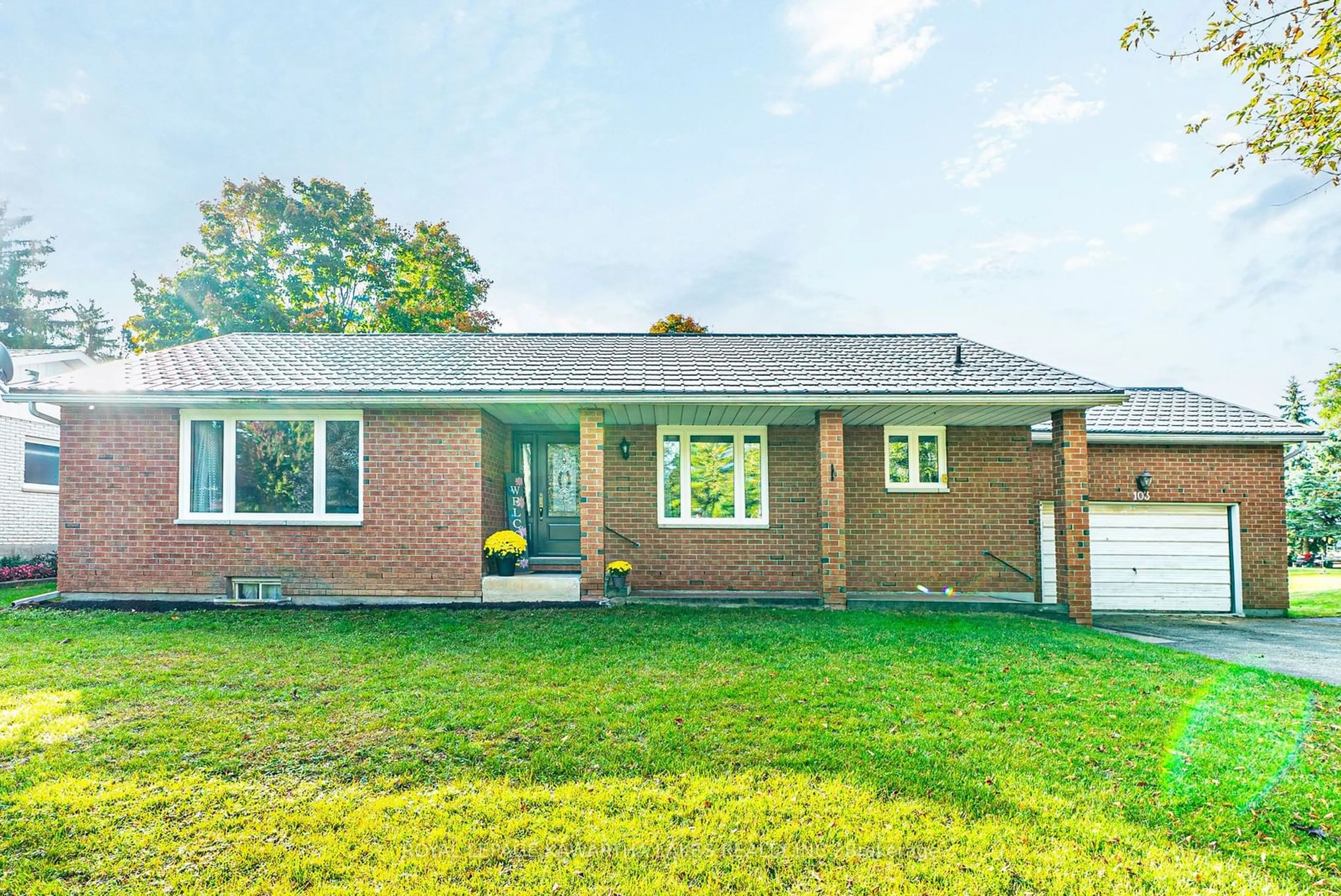 Frontside or backside of a home, cottage for 103 John St, Kawartha Lakes Ontario K0M 2T0