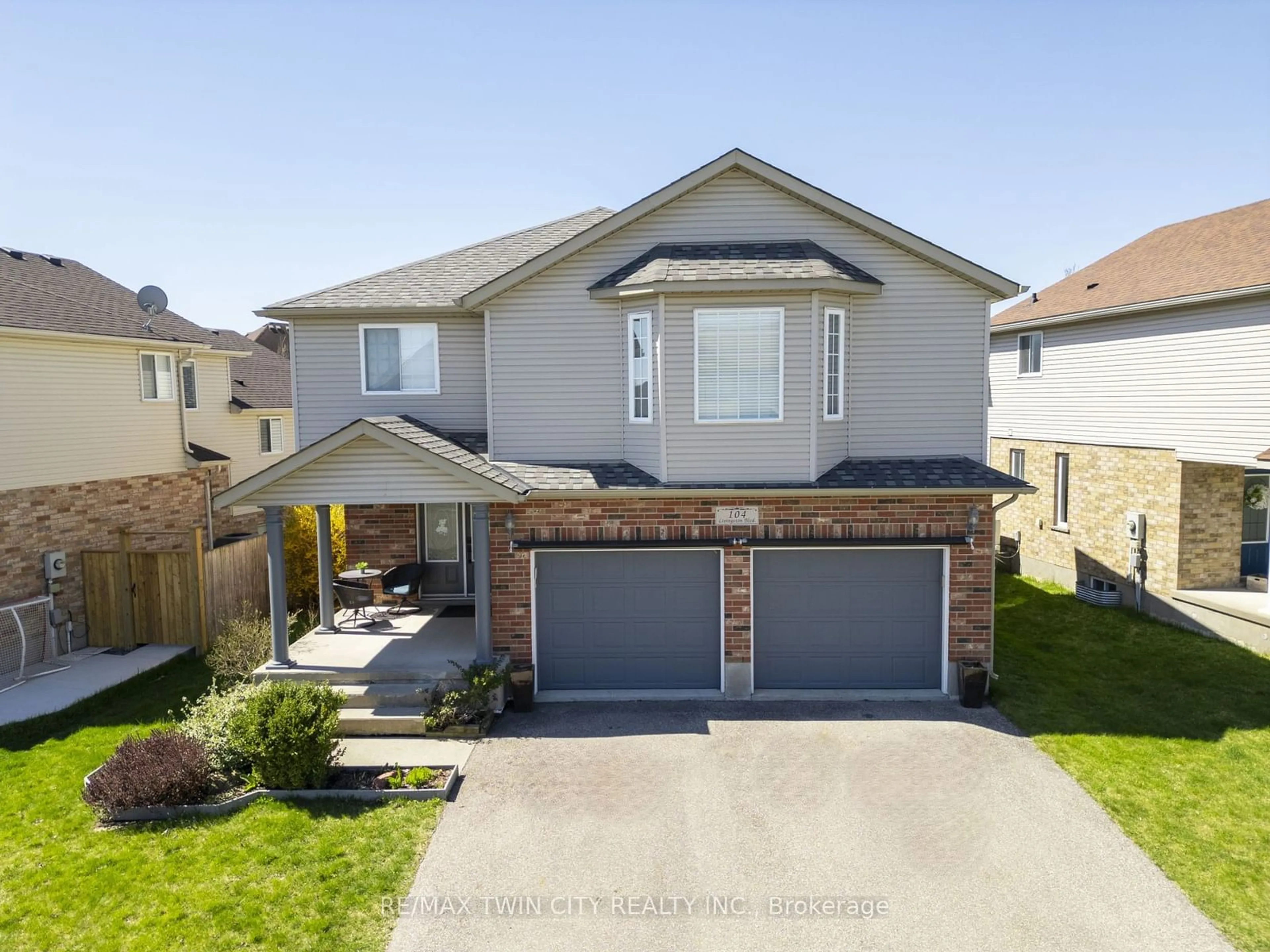 Frontside or backside of a home, cottage for 104 Livingston Blvd, Wilmot Ontario N3A 4L1
