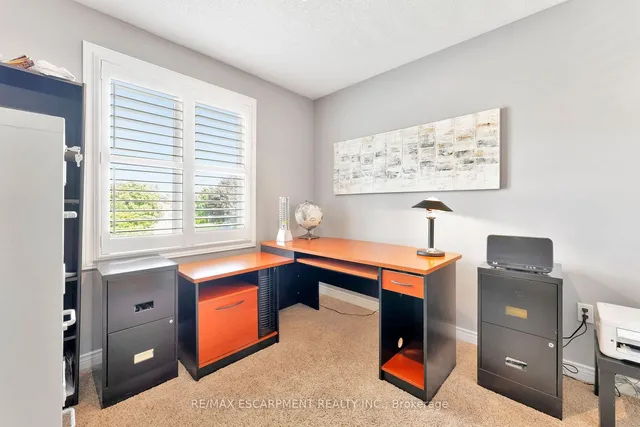 Additional property image - 19 Falconridge Dr