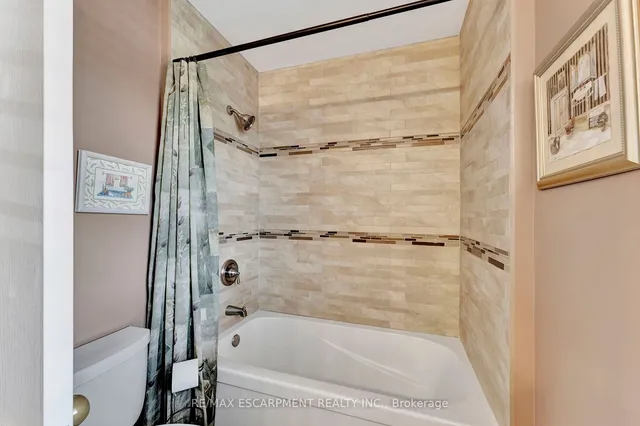 Additional property image - 19 Falconridge Dr