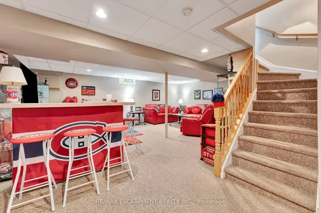 Additional property image - 19 Falconridge Dr