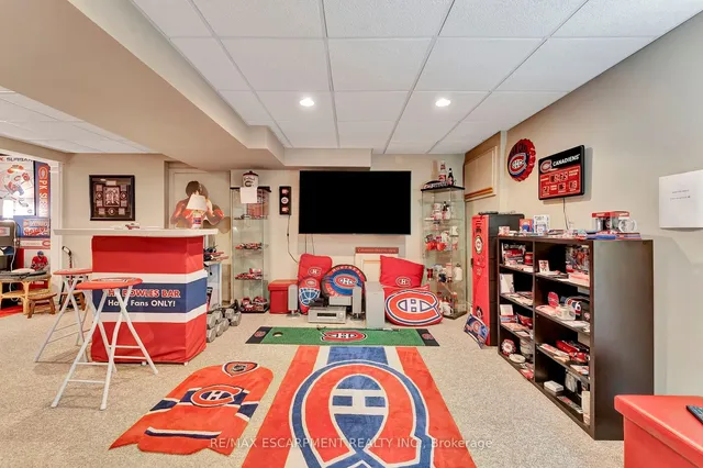 Additional property image - 19 Falconridge Dr