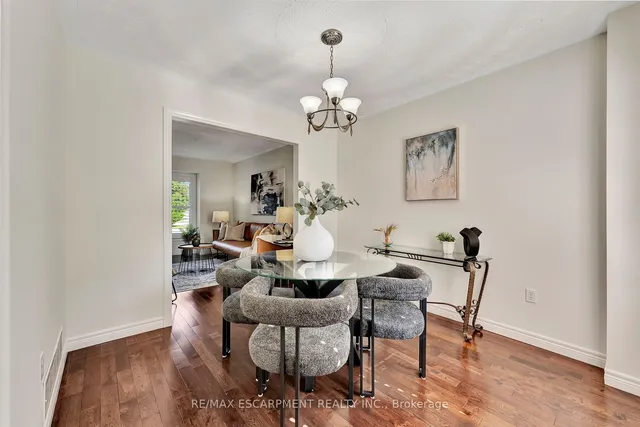 Additional property image - 19 Falconridge Dr