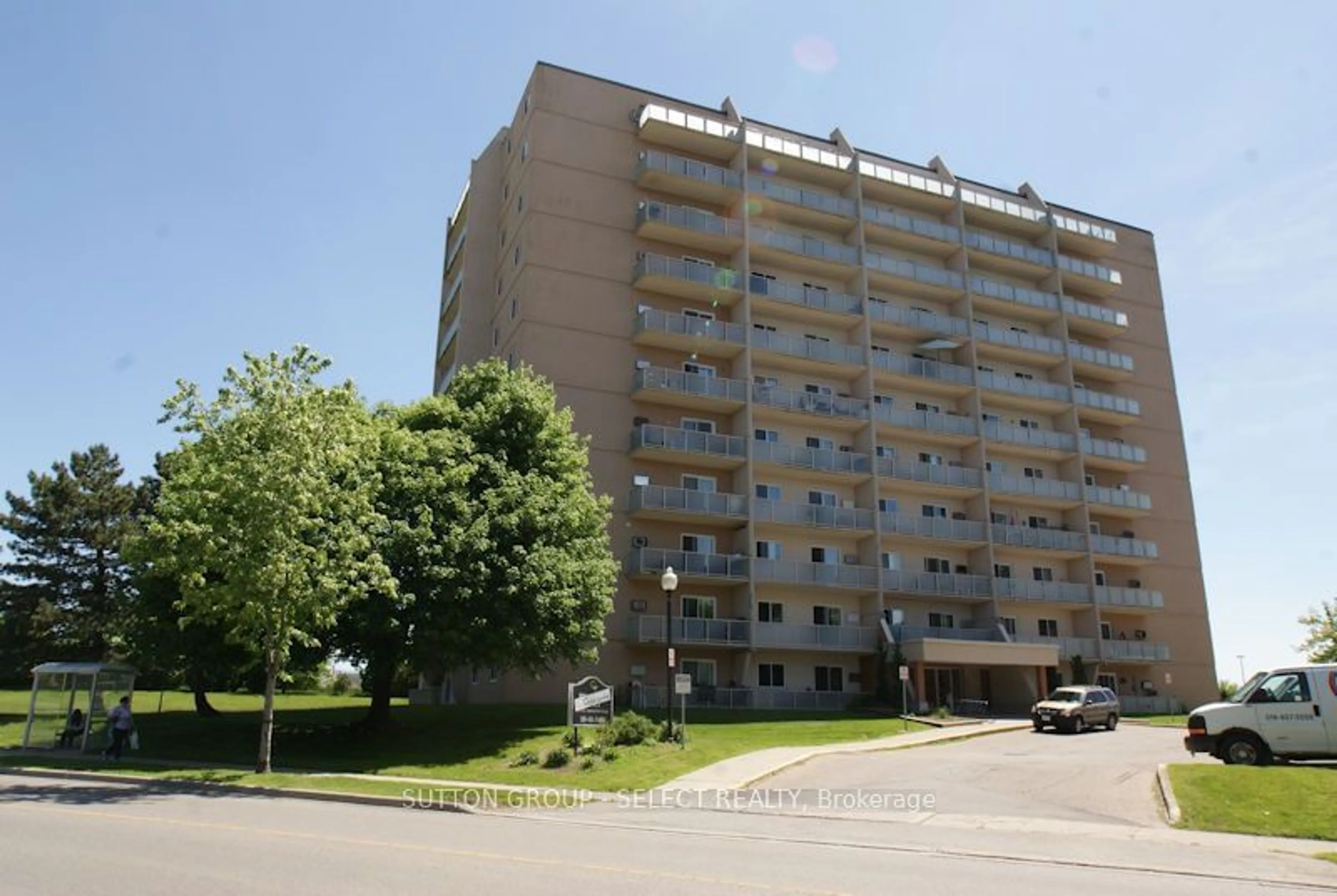 A pic from exterior of the house or condo, the front or back of building for 583 Mornington Ave #609, London Ontario N5Y 3E9