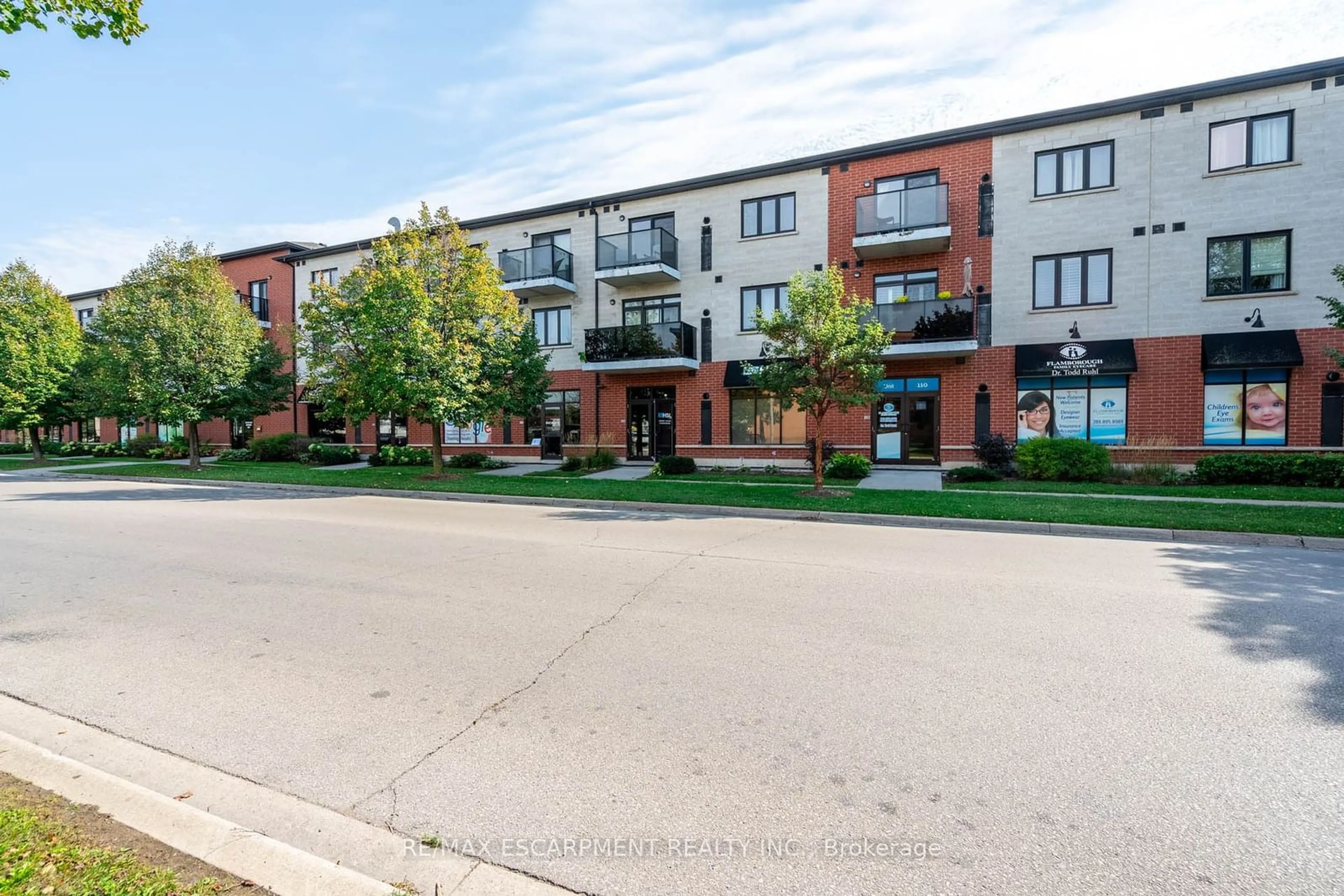 A pic from exterior of the house or condo, the street view for 170 Rockhaven Lane #214, Hamilton Ontario L8B 1B5