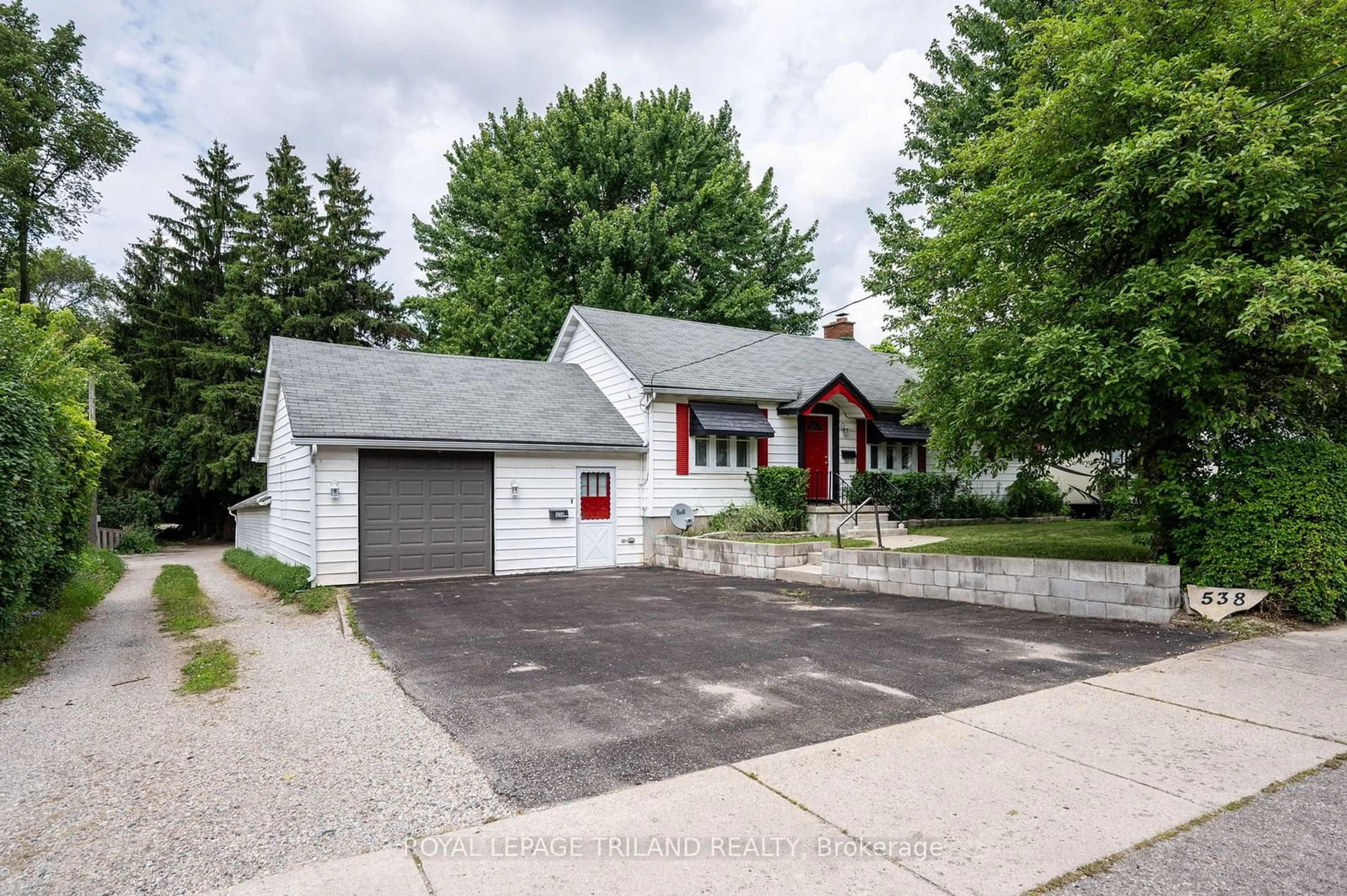 Frontside or backside of a home, cottage for 538 Chester St, London Ontario N6C 2J9