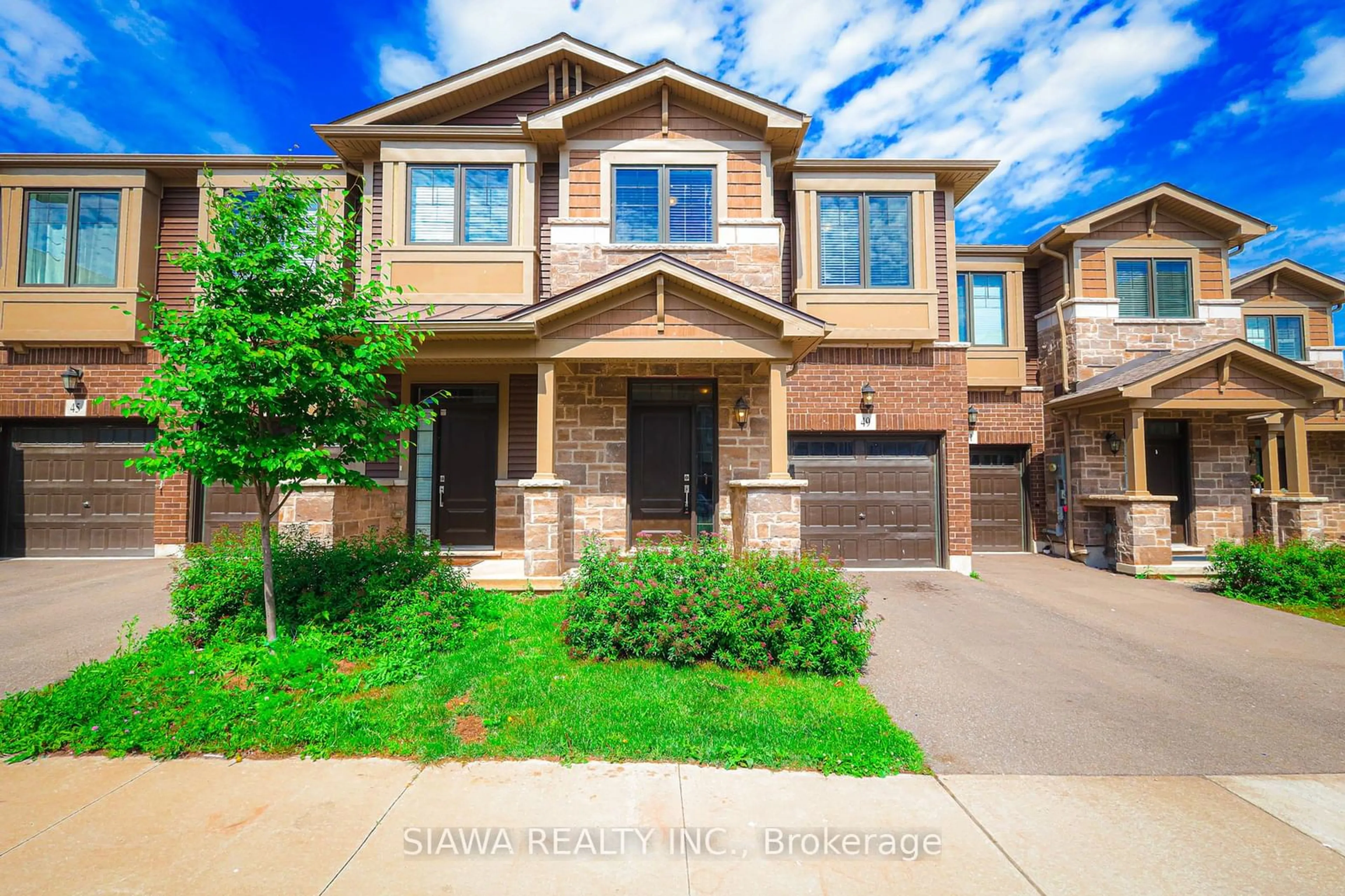 A pic from exterior of the house or condo, the street view for 49 Hibiscus Lane, Hamilton Ontario L8K 5J3