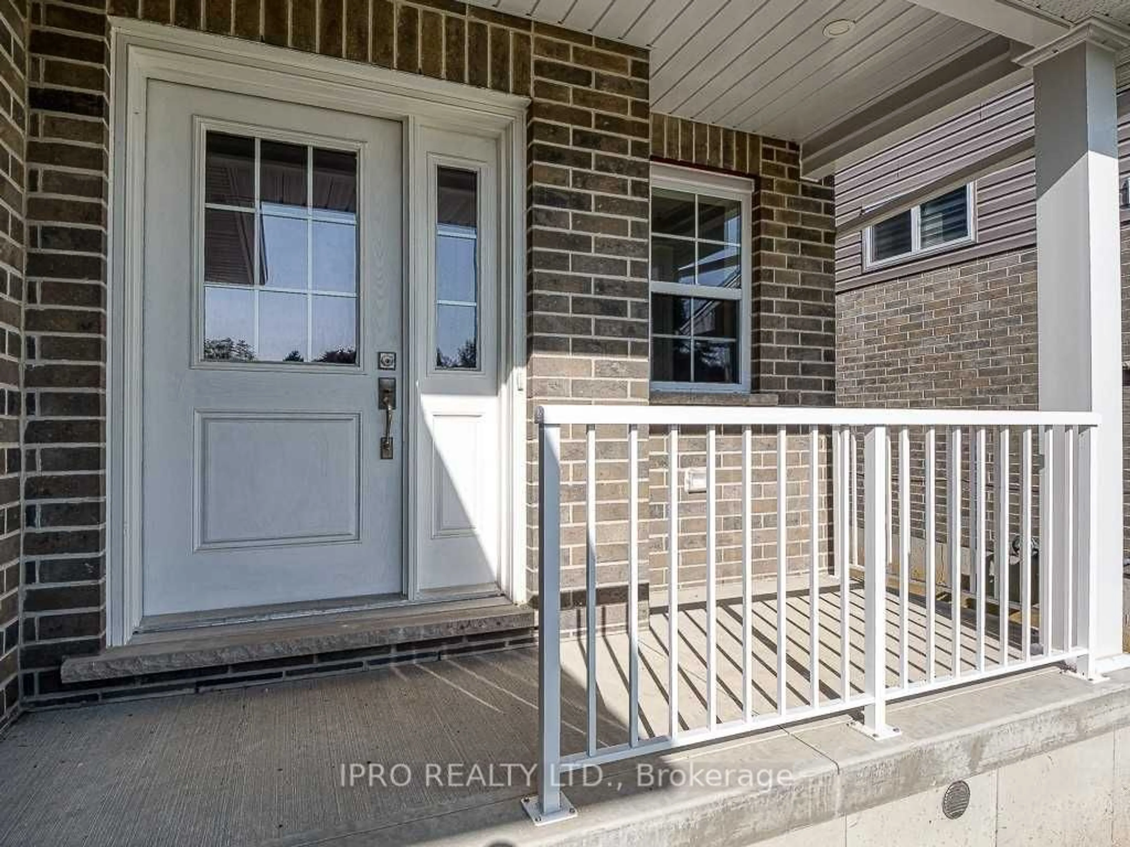 Indoor entryway, cement floor for 28 Minler St #9, Ingersoll Ontario L8J 0J6