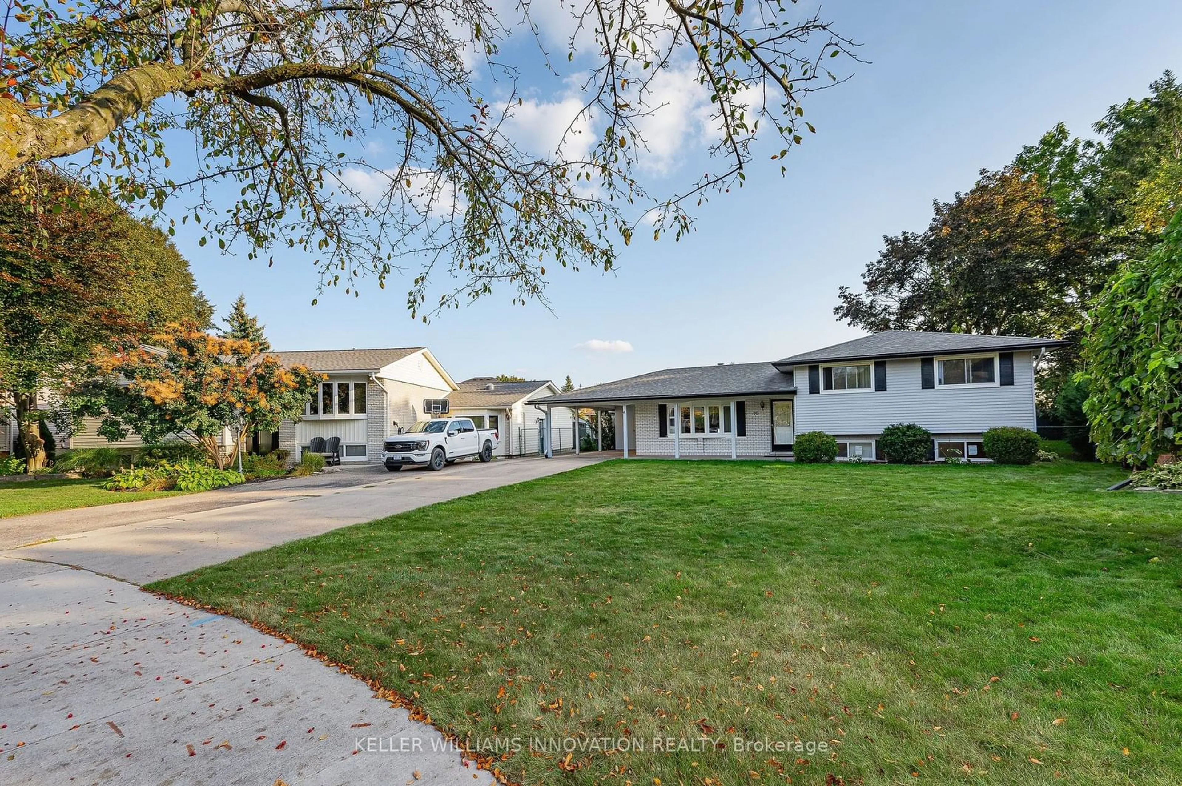 A pic from exterior of the house or condo, the street view for 20 Lambert Pl, Kitchener Ontario N2A 1N1