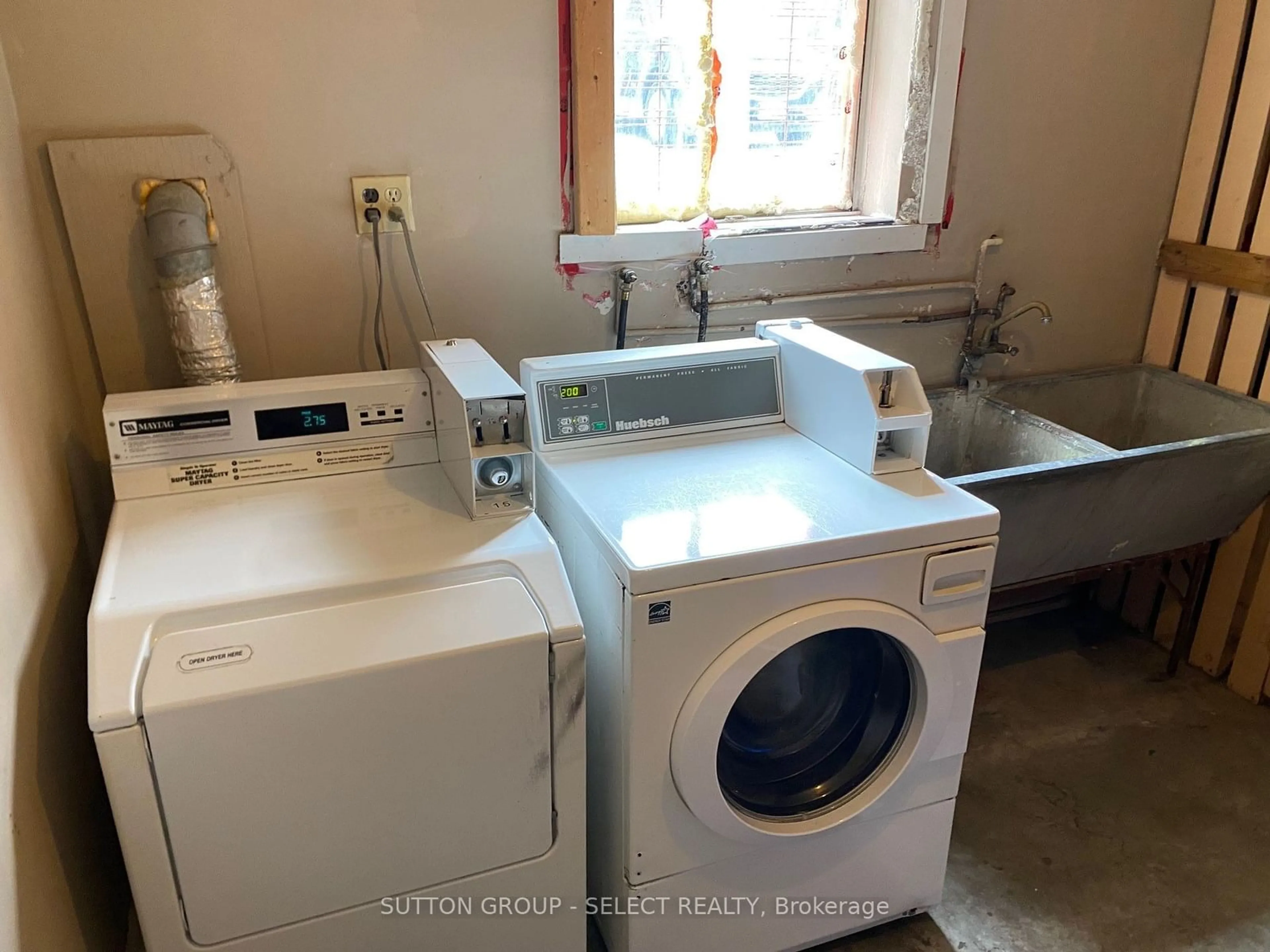 Laundry room for 69 Oliver St, London Ontario N5Z 2E8