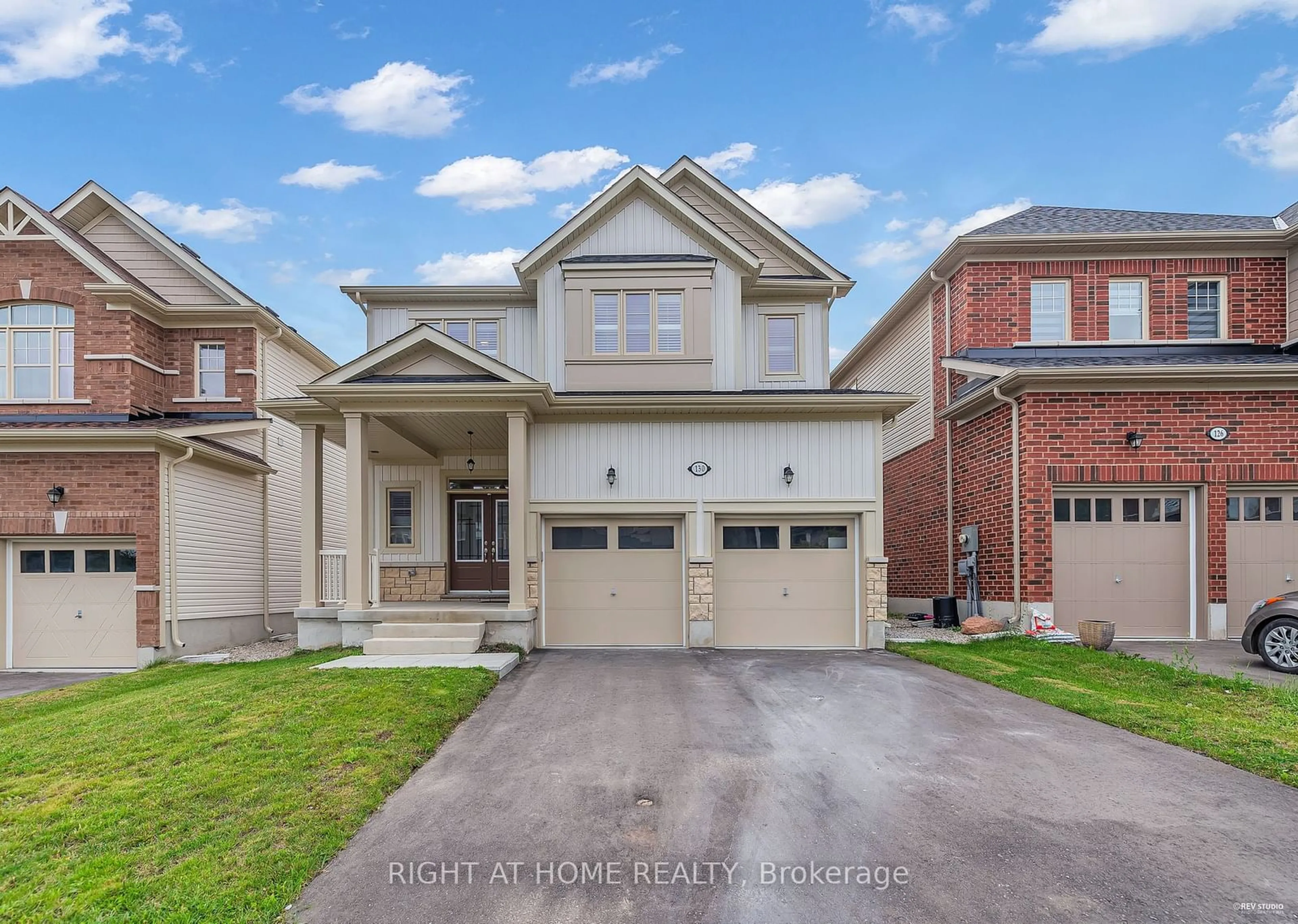 Frontside or backside of a home, the street view for 130 McFarlane Cres, Centre Wellington Ontario N1M 0G5