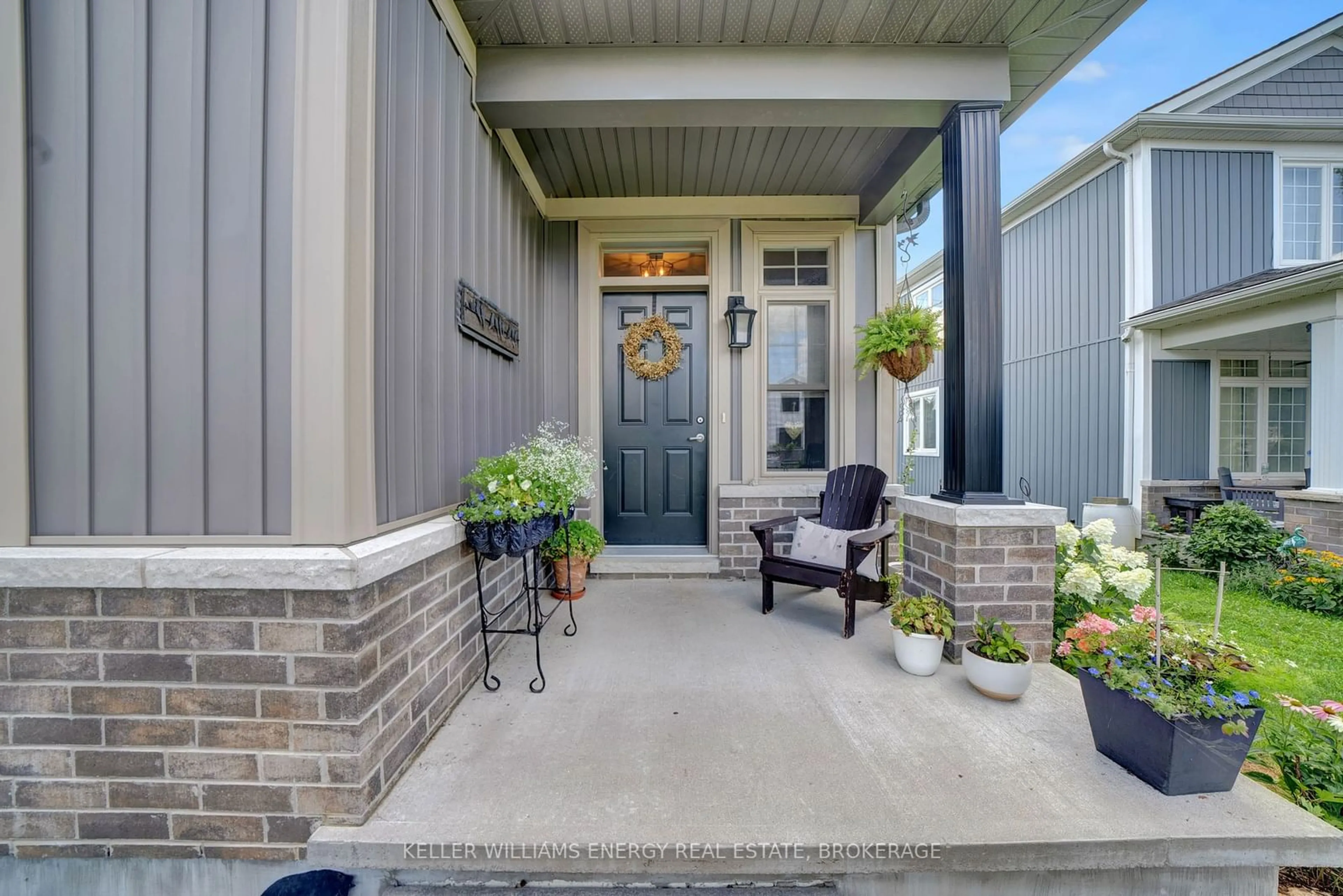 Indoor entryway, cement floor for 8 Curtis St, Prince Edward County Ontario K0K 2T0