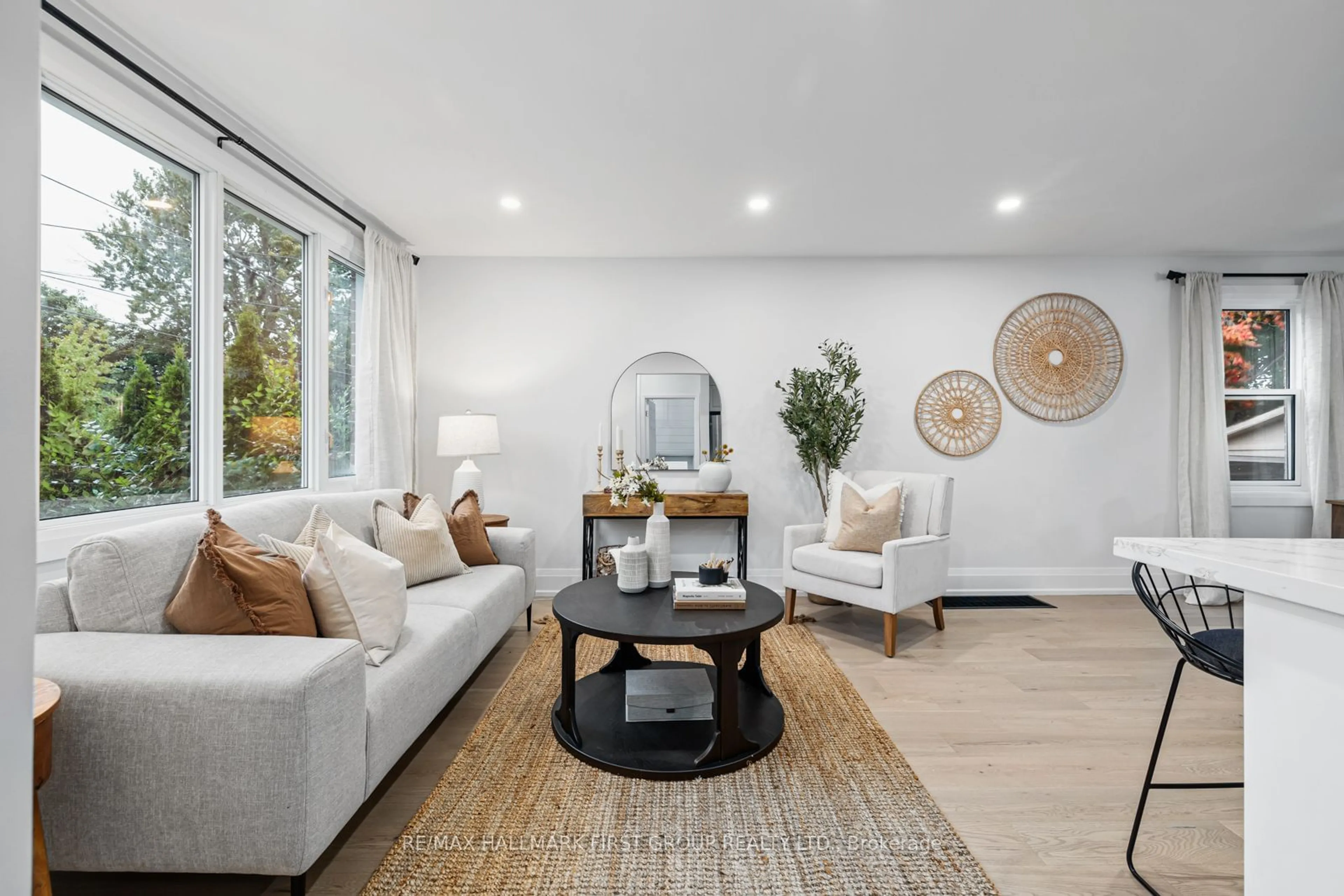 Living room, wood floors for 138 Munroe St, Cobourg Ontario K9A 1C1